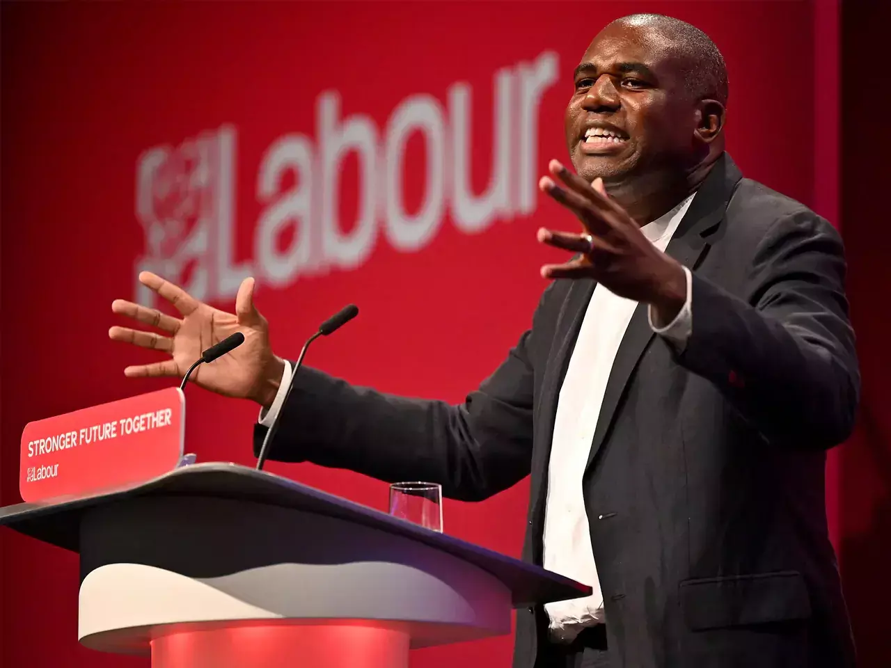 opposition in uk to go ahead with trade deal with india