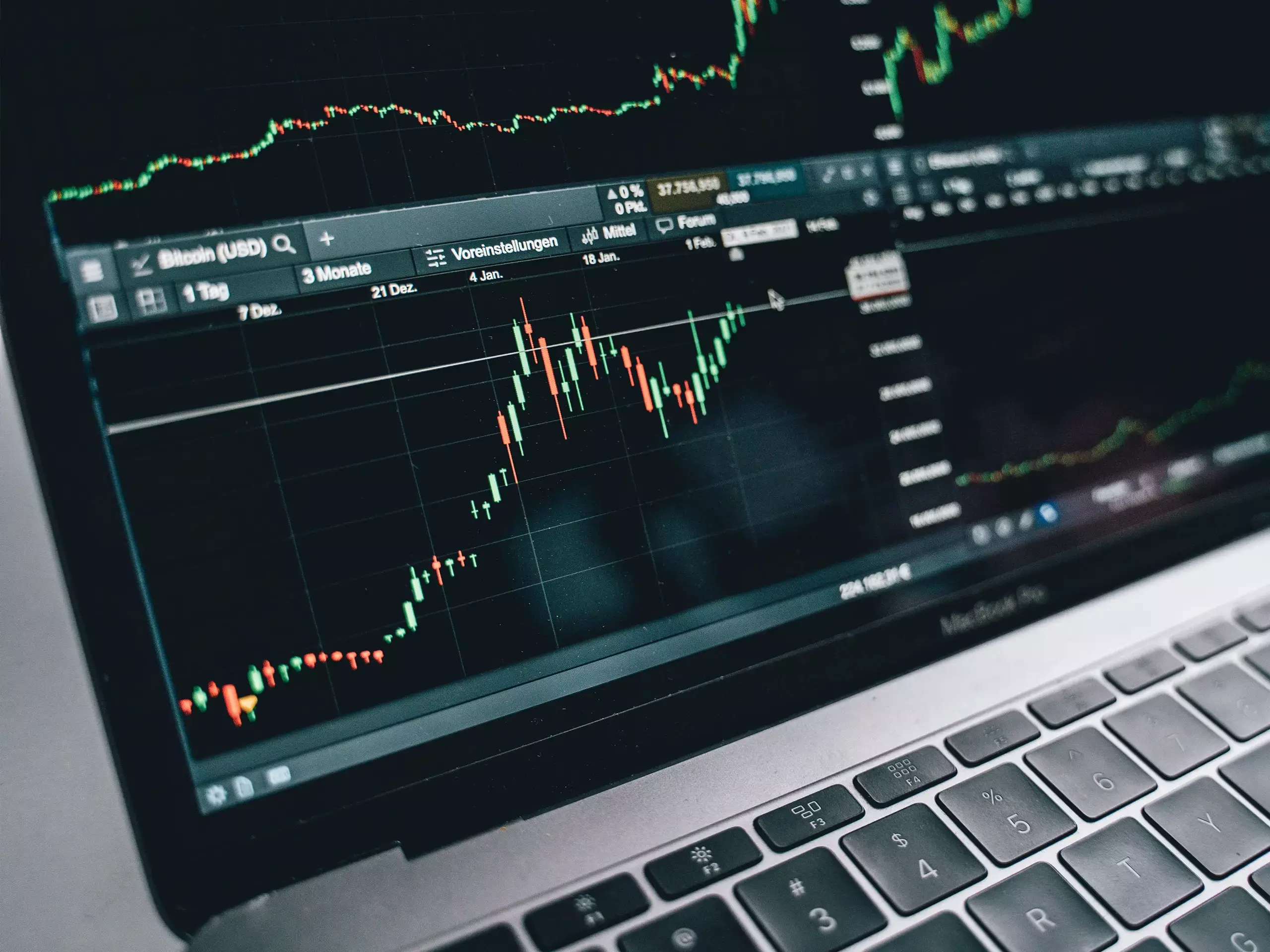 81,000 കടന്ന് സെൻസെക്സ്; നിഫ്റ്റി താണ്ടിയത് പുത്തൻ ഉയരം 81,000 കടന്ന് സെൻസെക്സ്; നിഫ്റ്റി താണ്ടിയത് പുത്തൻ ഉയരം
