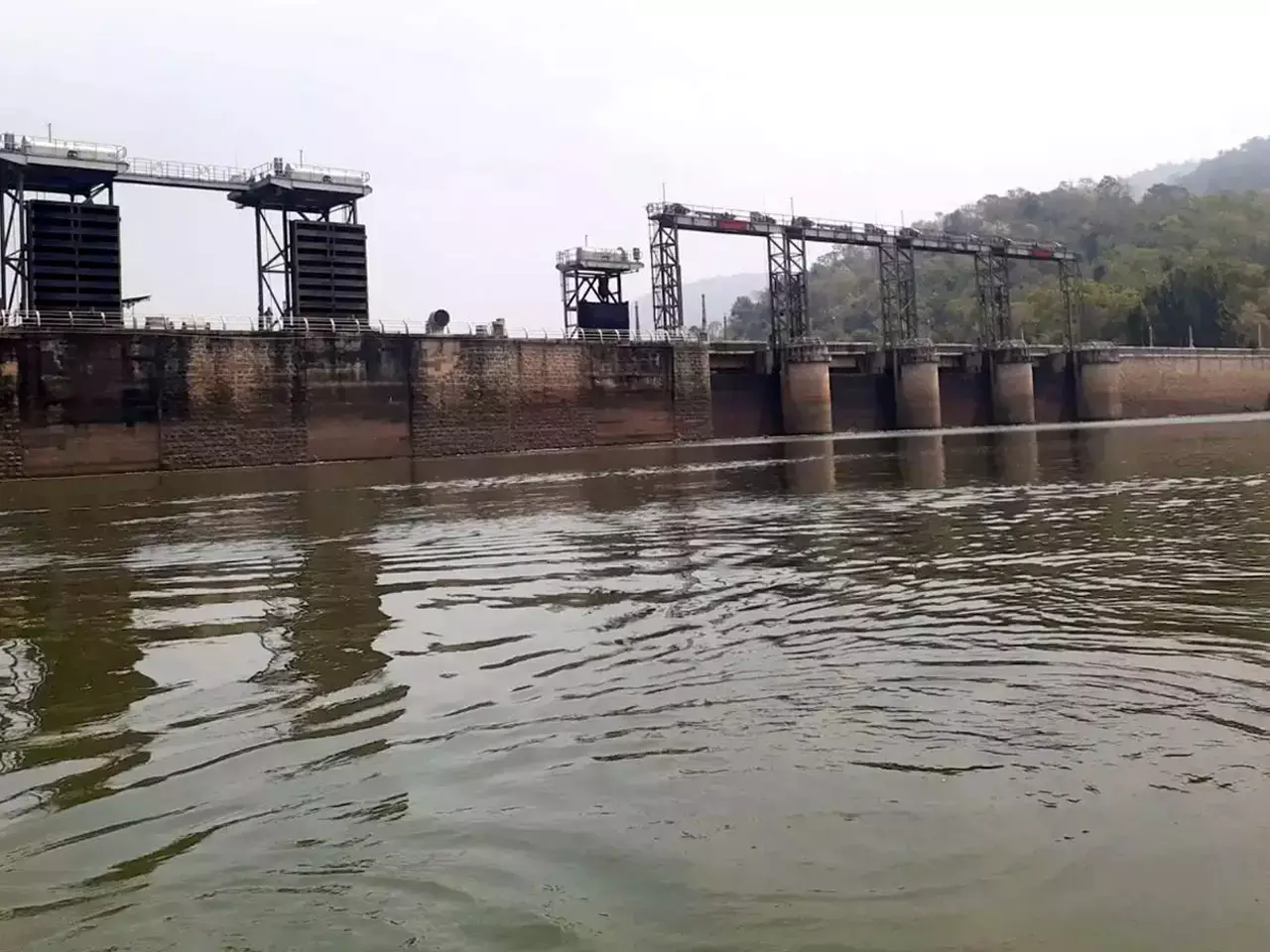 low water level in main reservoirs in kerala