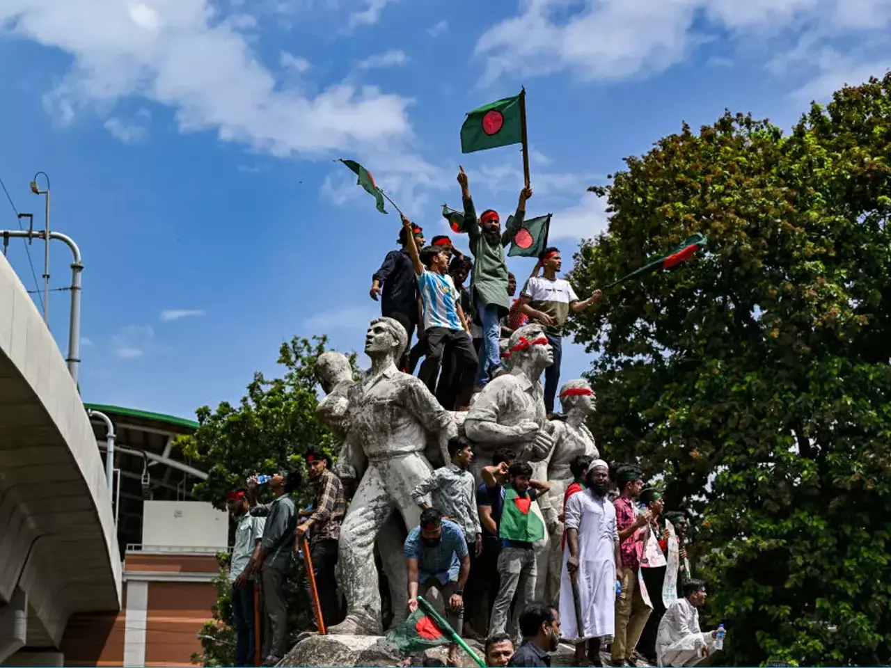 agitation, cancellation of flights to dhaka