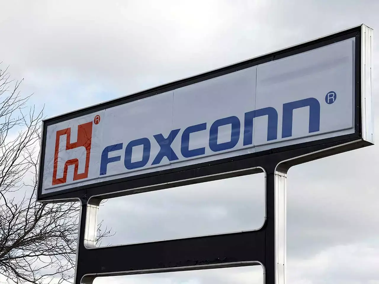 foxconn battery plant for india