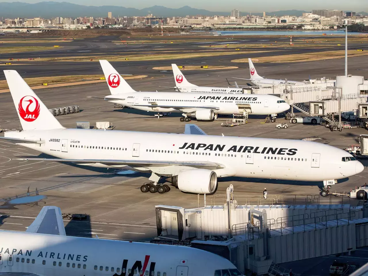 goal is 60 million tourists, problem is the pilots of japan