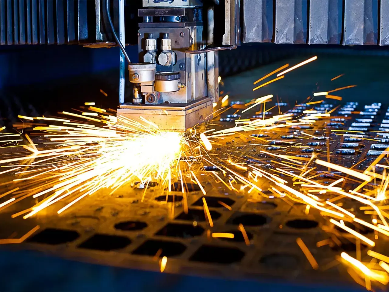 indias manufacturing growth slows in august