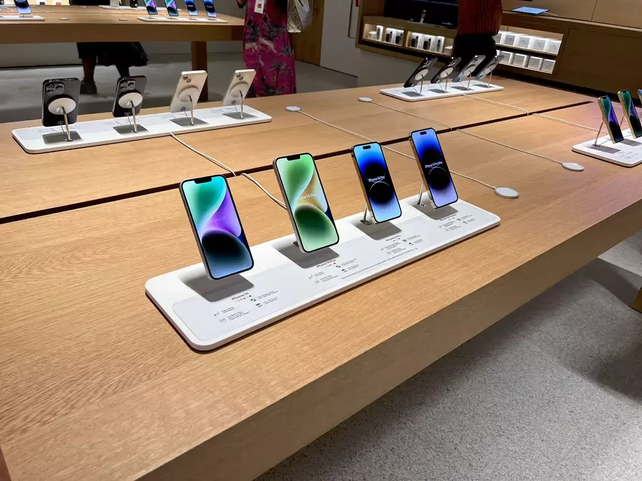 luxury phone sales soar in india