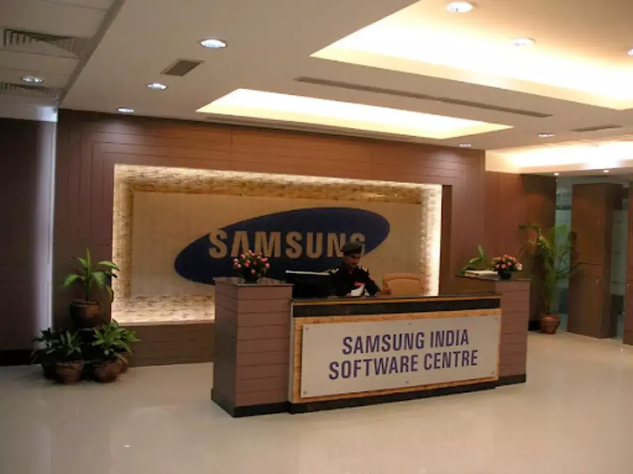as tech giant samsung cuts workforce