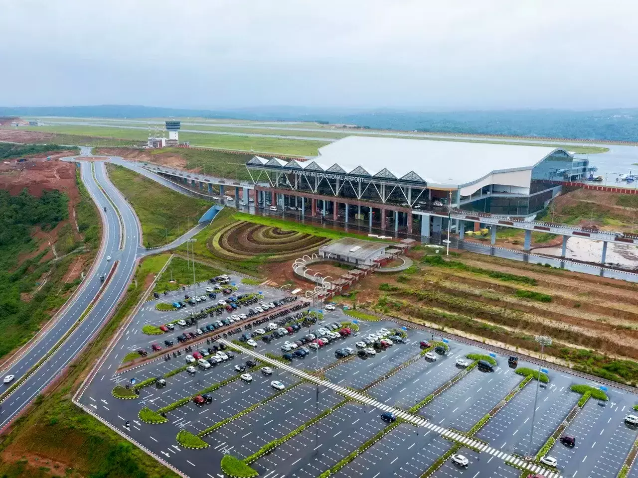 after kochi, solar project is also being prepared at kannur airport