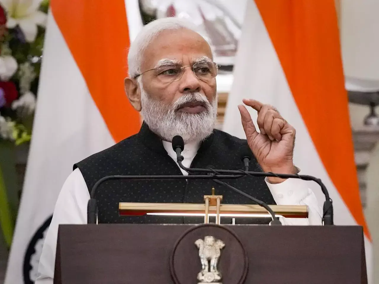 pm invites tech companies to the country