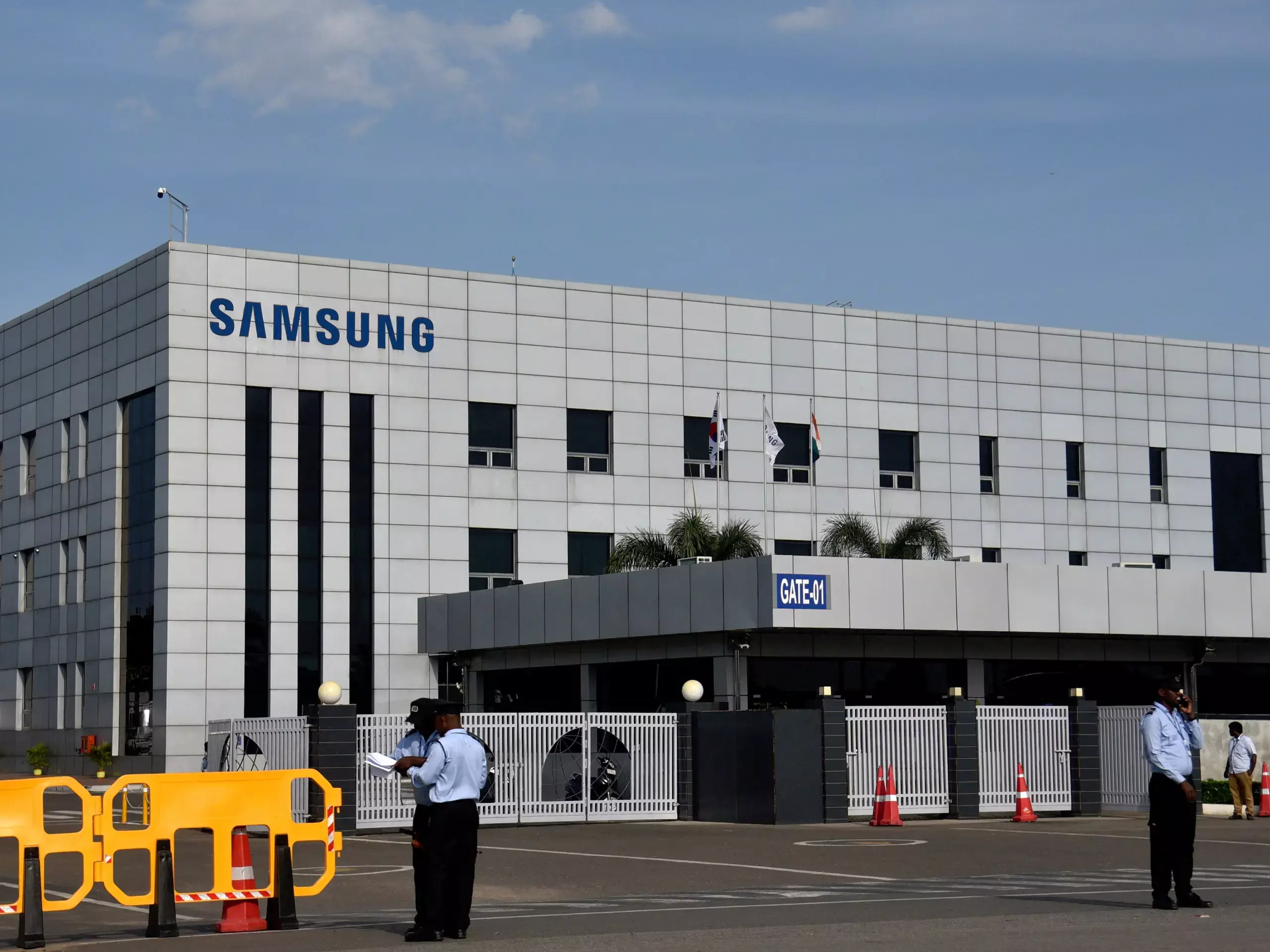 സാംസംഗ്; സമരം കൂടുതല് ശക്തമാക്കാന് നീക്കം സാംസംഗ്; സമരം കൂടുതല് ശക്തമാക്കാന് നീക്കം