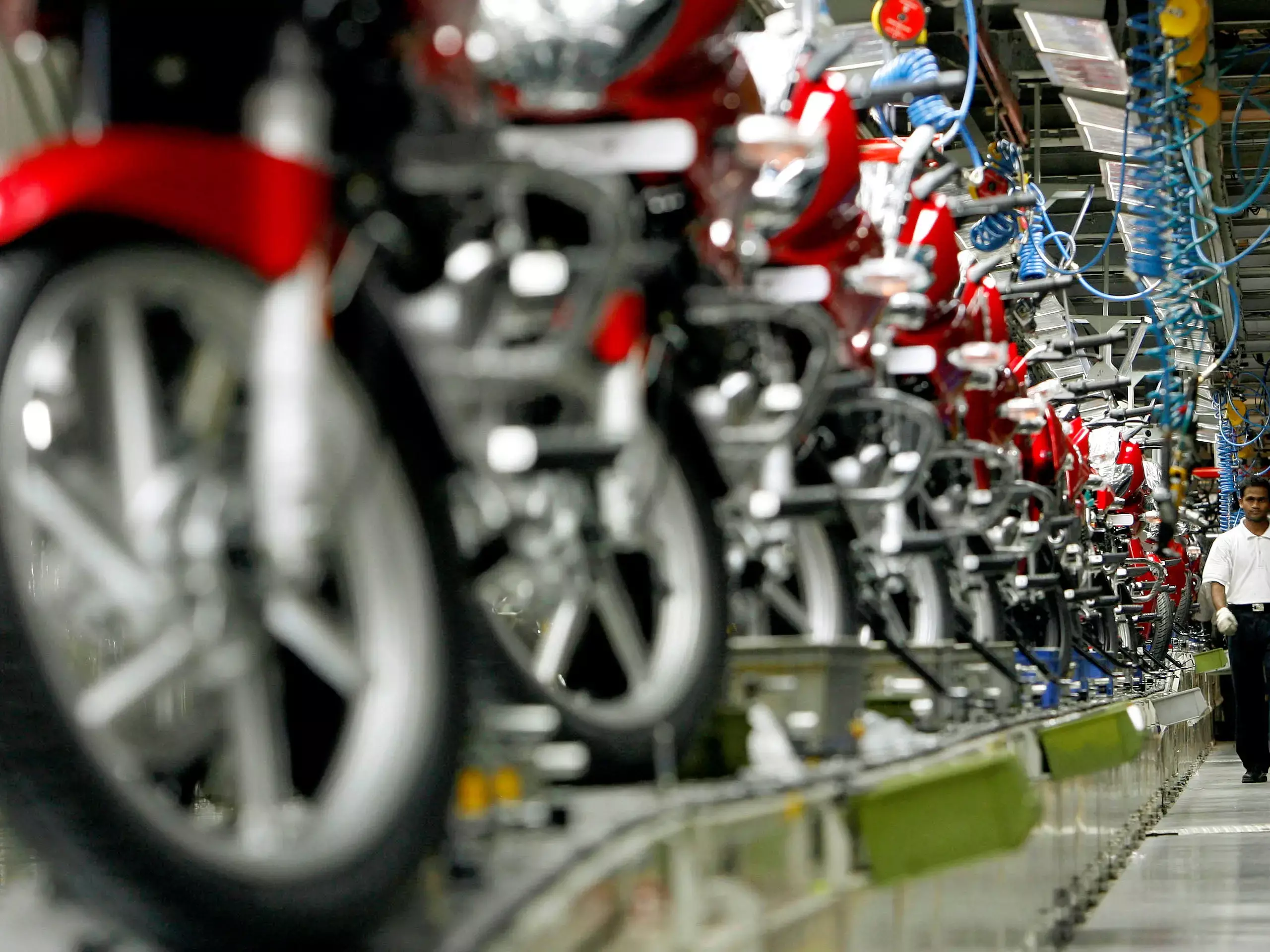 ആഭ്യന്തര ഇരുചക്രവാഹന വിപണി കുതിച്ചുയരുന്നു