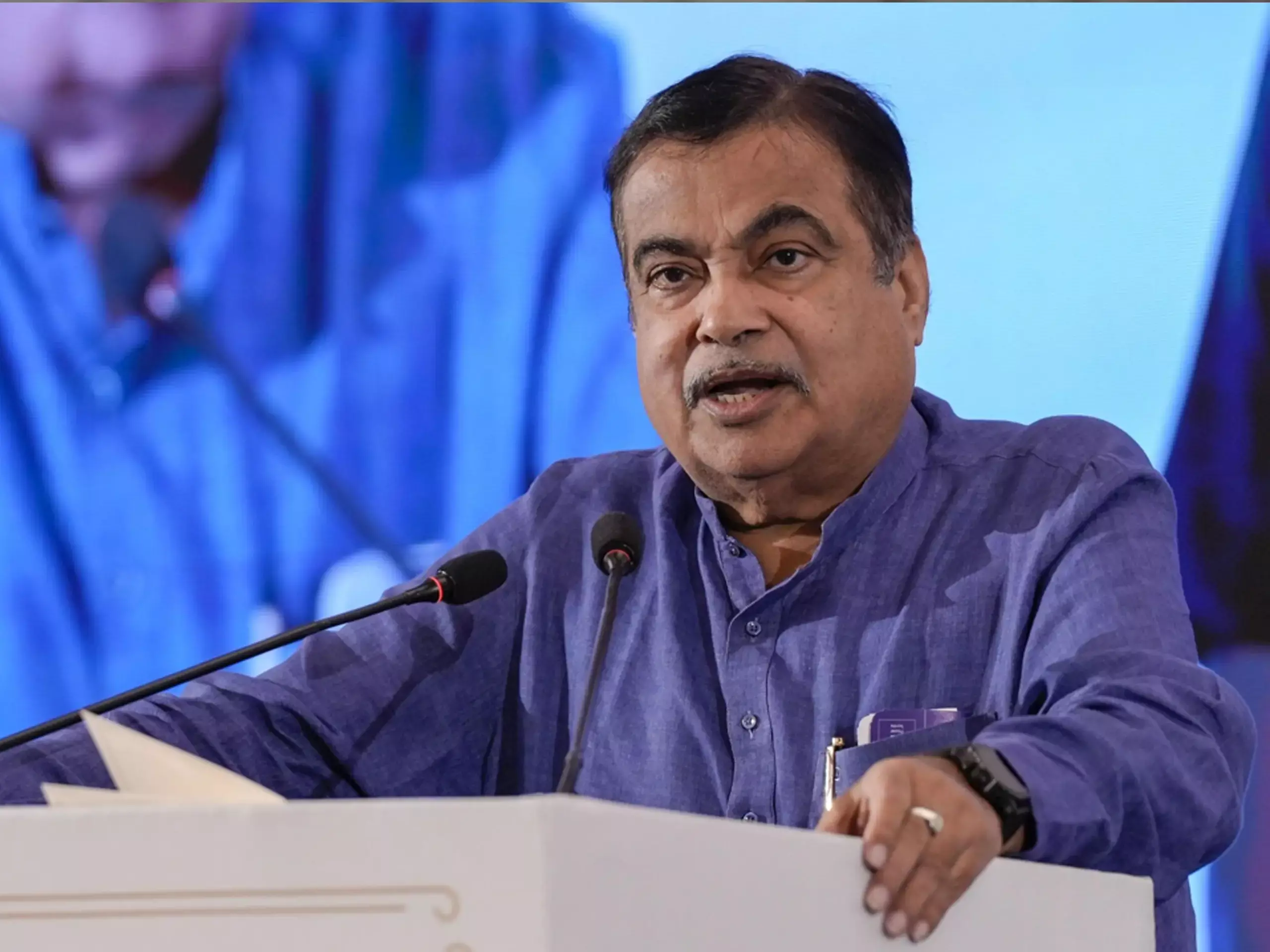 എഥനോള്‍, ഫ്‌ലെക്‌സ് ഇന്ധനങ്ങള്‍   പ്രോത്സാഹിപ്പിക്കണമെന്ന് ഗഡ്കരി