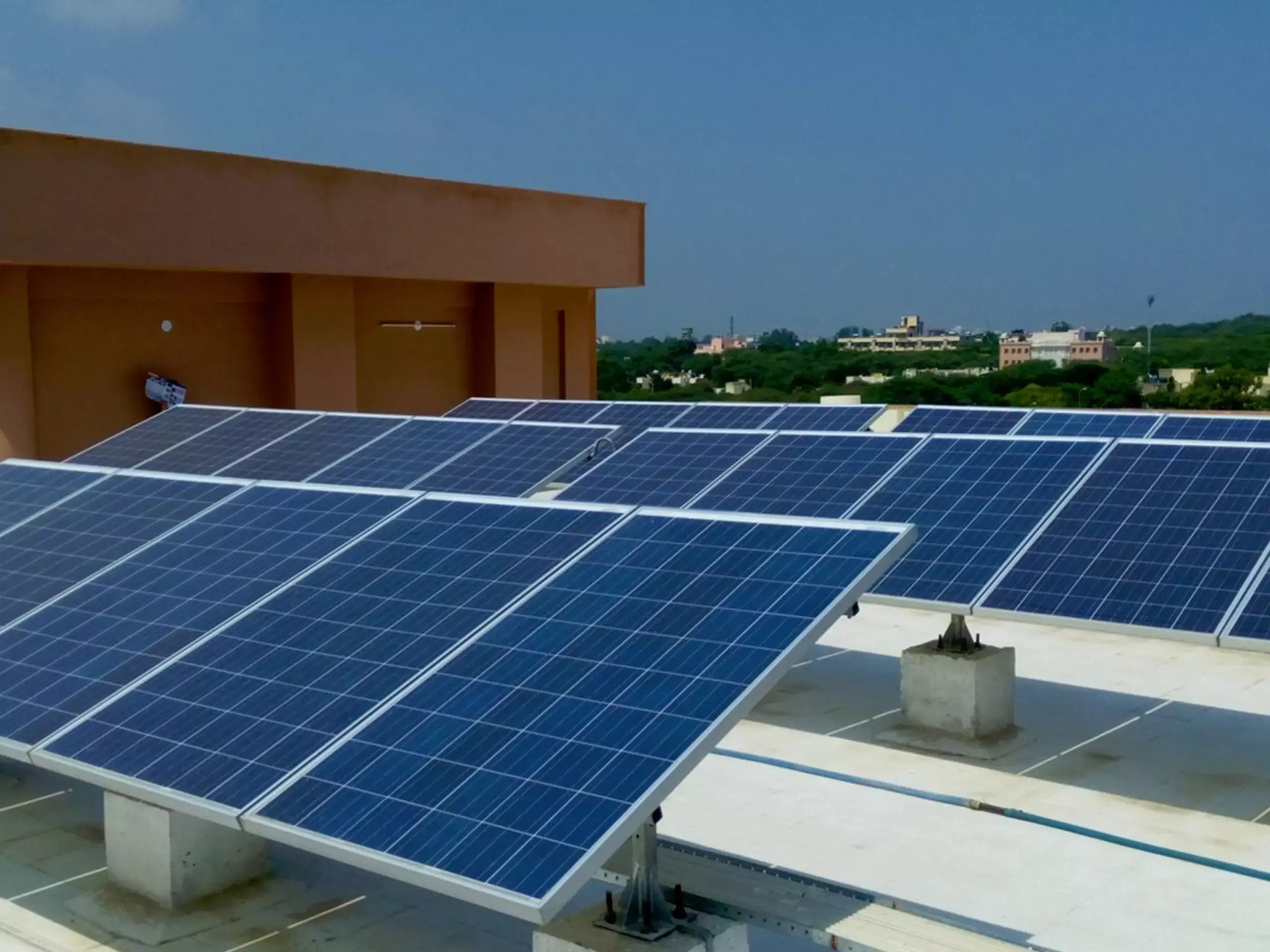 പിഎം സൂര്യഘര്‍ പദ്ധതി;  നാല് ലക്ഷം  സോളാര്‍ സംവിധാനങ്ങള്‍ സ്ഥാപിച്ചു