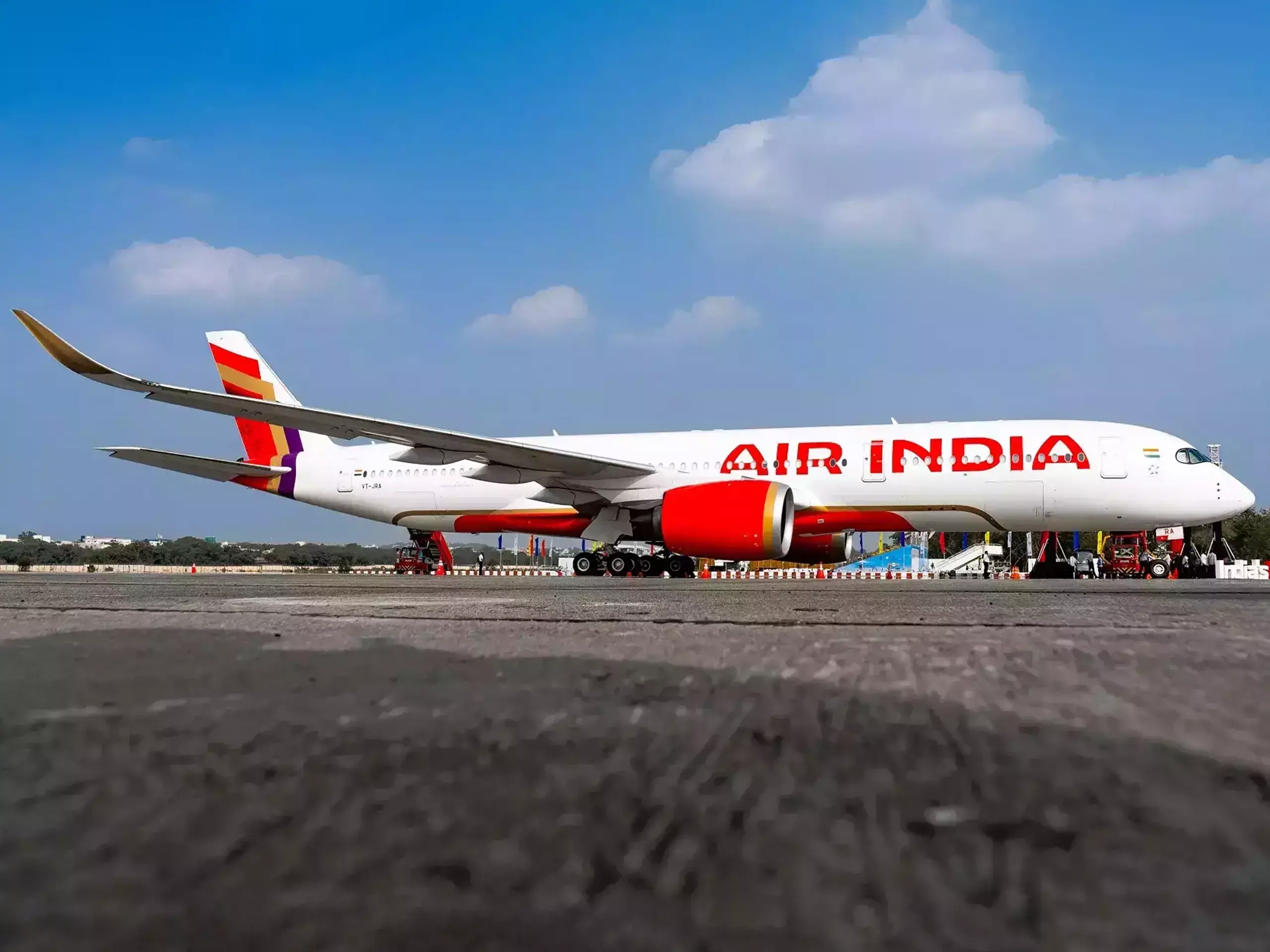 ഒരു ദിവസം നൂറിലധികം വിമാനങ്ങള്‍ക്ക് ബോംബ് ഭീഷണി