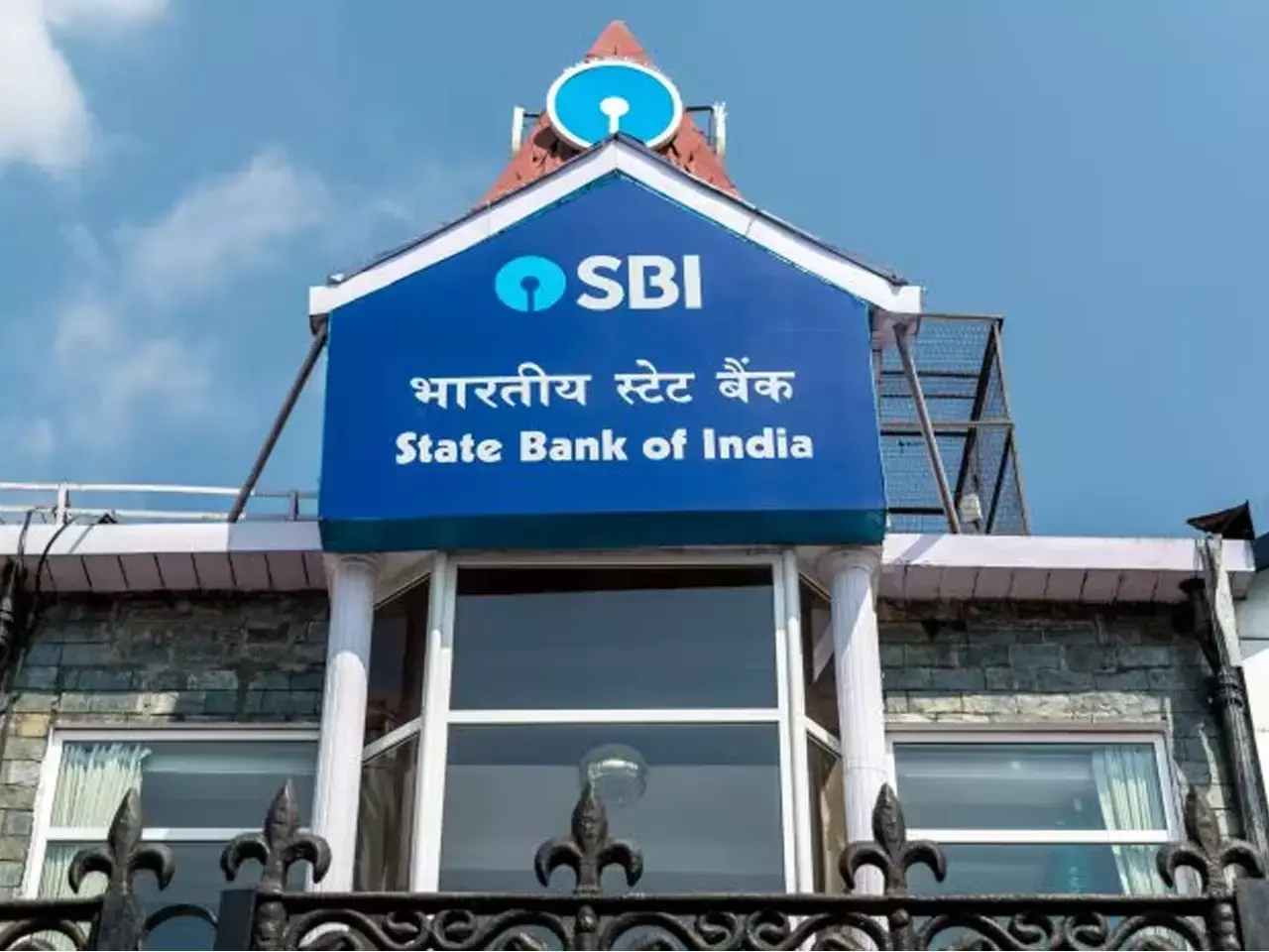 state bank of india borrows $1.25 billion