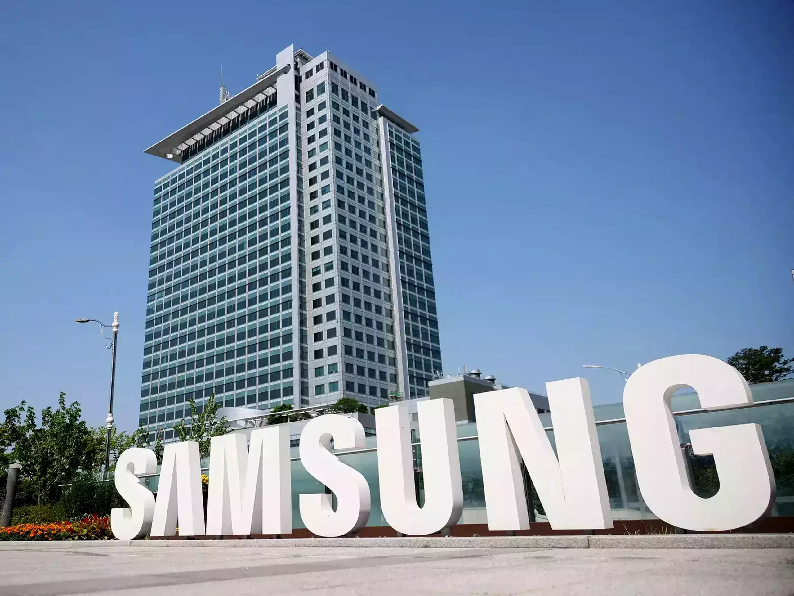 സാംസംഗ് ഇലക്ട്രോണിക്സ്  ഓഹരികള്‍ തിരികെ വാങ്ങുന്നു