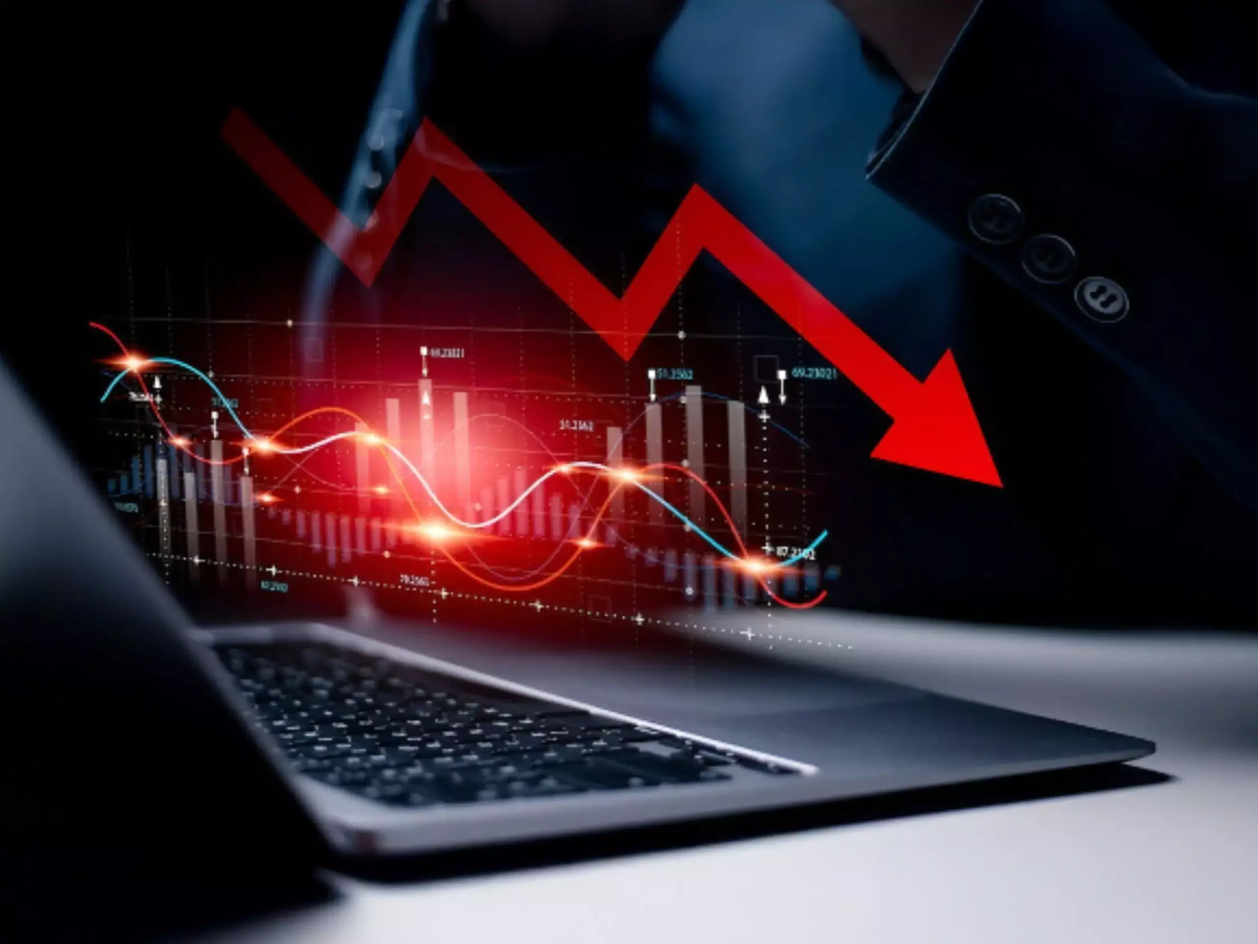 പണിയുമായി അദാനി; കൂപ്പുകുത്തി സൂചികകൾ