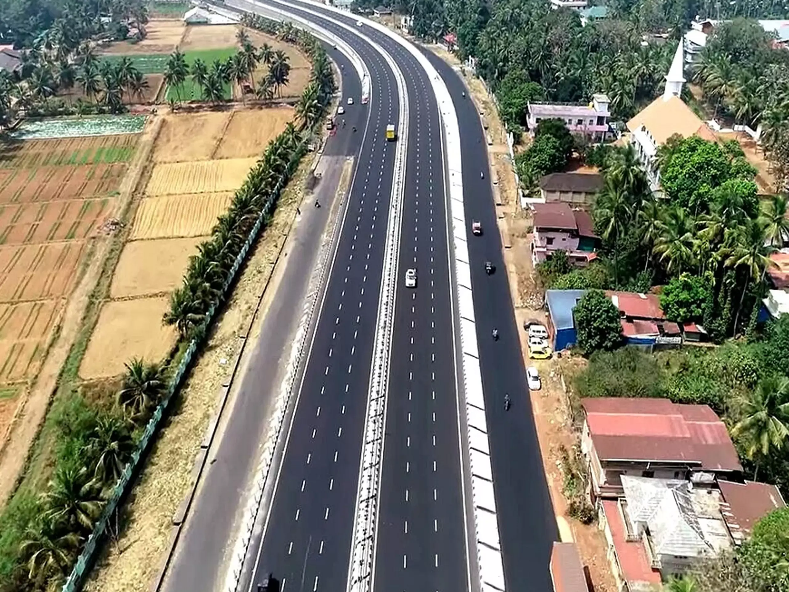 കുരുക്കഴിയും; സീപോര്‍ട്ട്-എയര്‍പോര്‍ട്ട് റോഡ് രണ്ടാംഘട്ട വികസനത്തിന് 18.77 കോടി