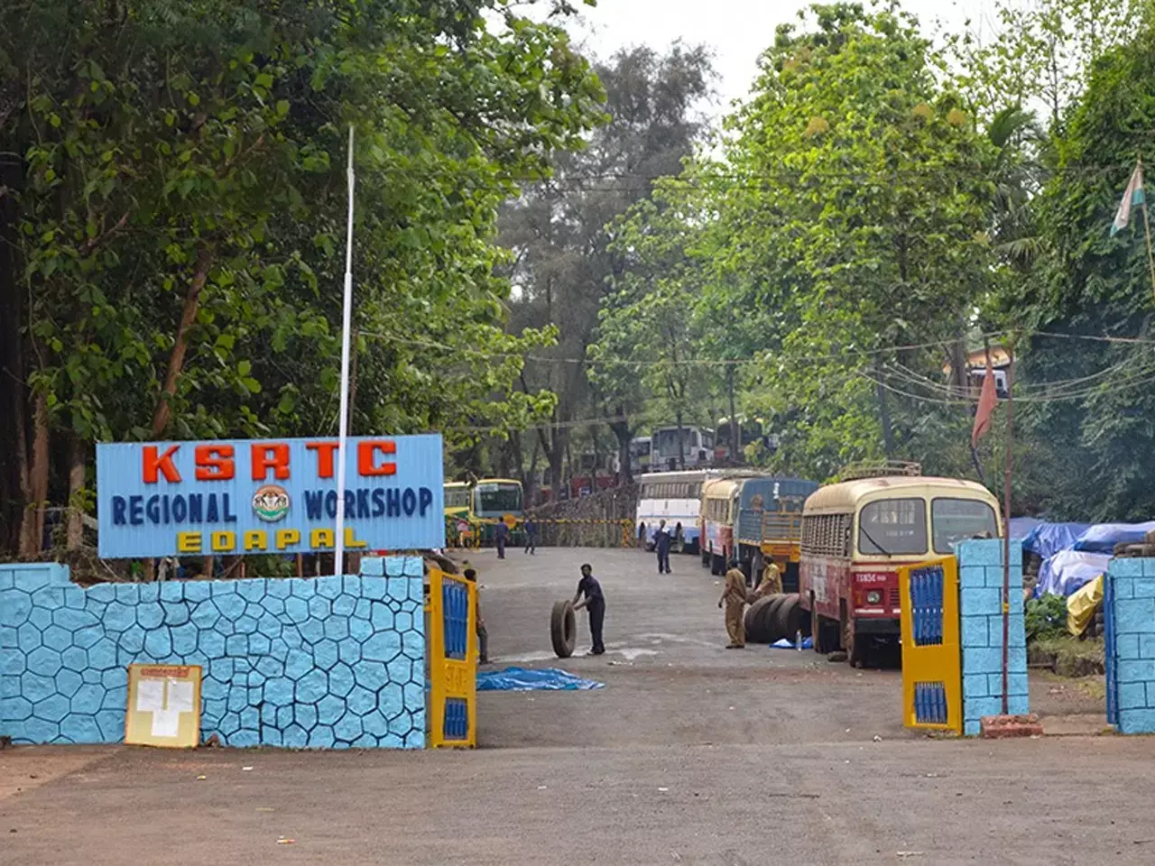 industrial visit for students at ksrtc