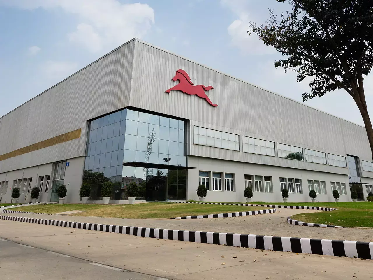 tvs reports 10 percent growth in sales