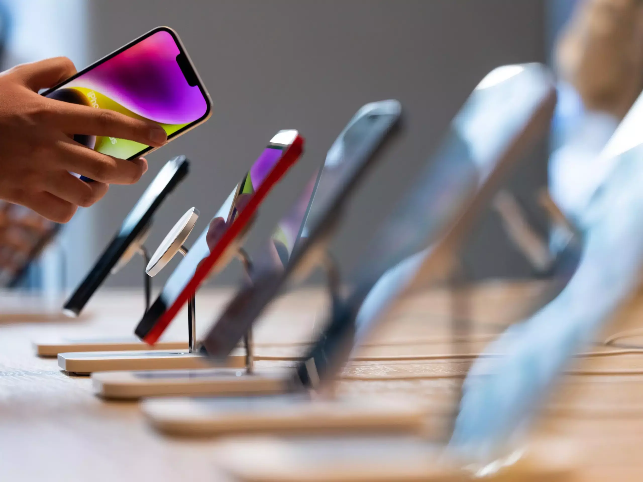 ആപ്പിളിന്റെ ആഗോള വരുമാനം; ഇന്ത്യയുടെ   സംഭാവന കുറവെന്ന് റിപ്പോര്‍ട്ട്