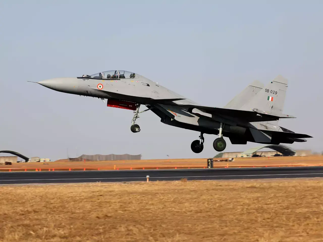 വ്യോമസേനക്കായി കൂടുതല്‍ സുഖോയ്   വിമാനങ്ങള്‍; കരാറൊപ്പിട്ടു