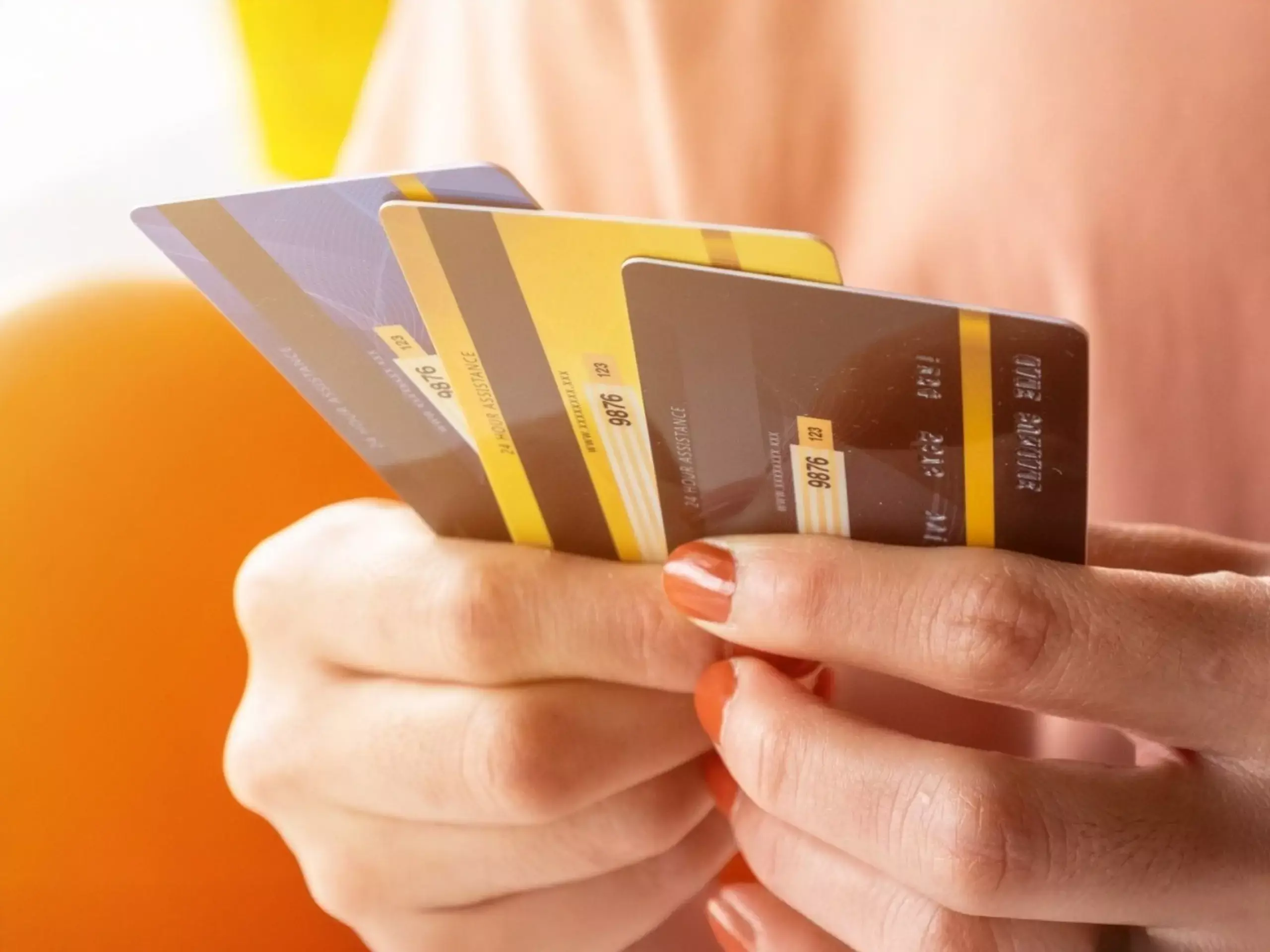 ക്രെഡിറ്റ് കാർഡ് ഉപയോക്താക്കൾക്ക് മുട്ടൻ പണി; പലിശ പരിധി നീക്കി സുപ്രിം കോടതി