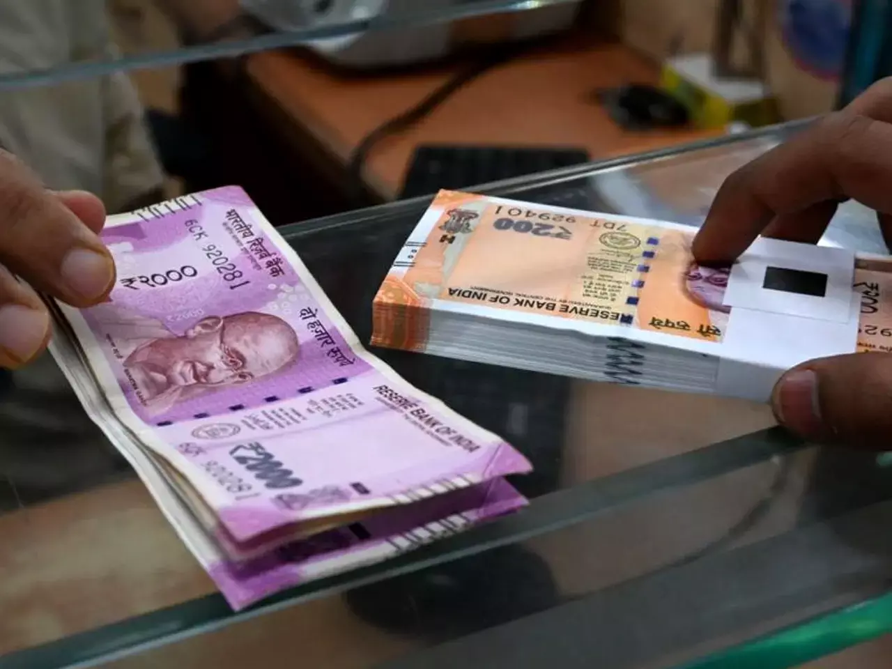 98.12% of rs 2000 notes returned, leaving only rs 6691 crore worth of notes remaining