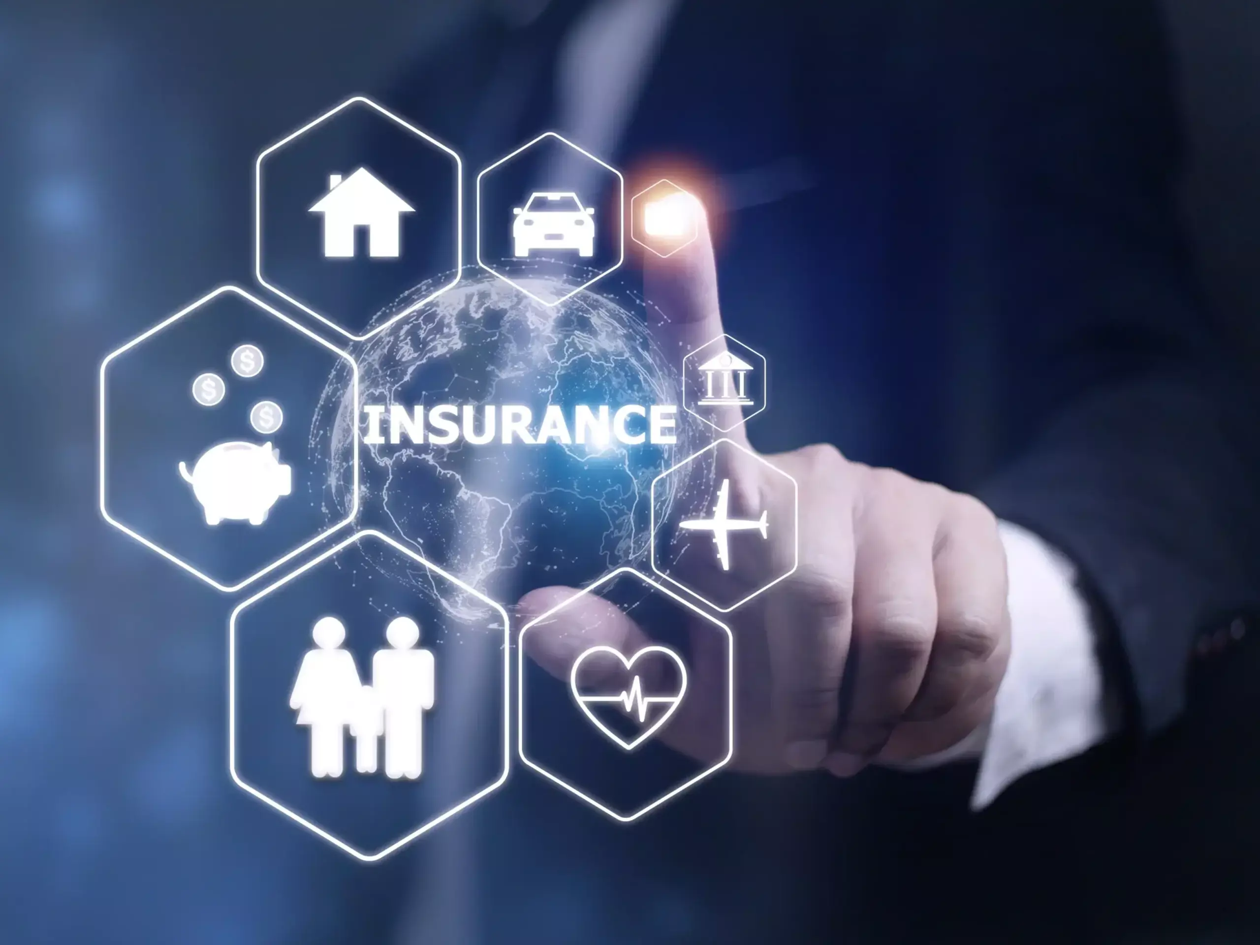 വീണുപോയാലും ജീവിതം മുന്നോട്ട് നീങ്ങണ്ടേ? ഈ ഇൻഷുറൻസുകൾ നിർബന്ധമായും എടുത്തിരിക്കണം