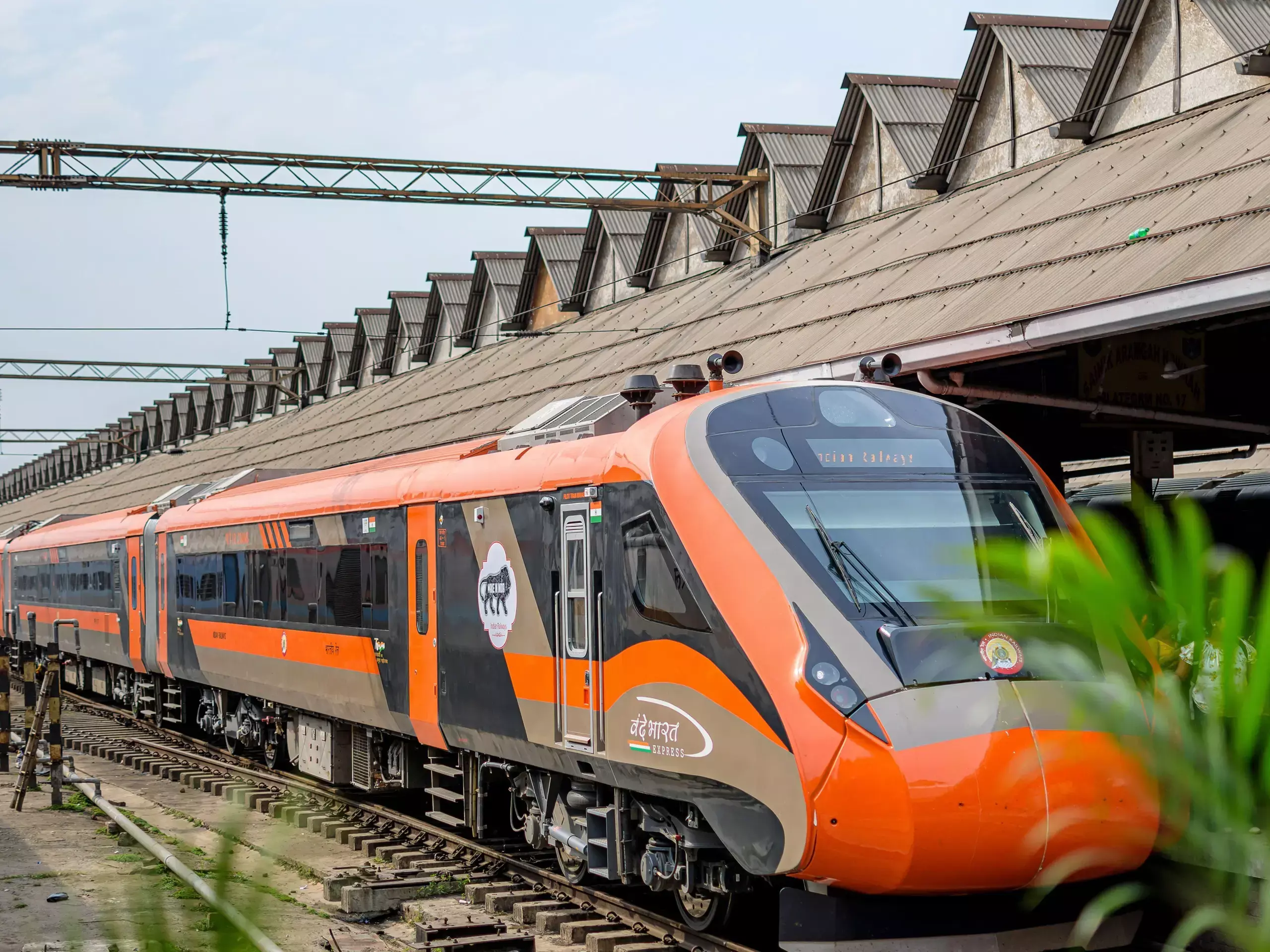 ഇനി 20 കോച്ചുള്ള വന്ദേഭാരത്; സര്‍വീസ് വെള്ളിയാഴ്ച ആരംഭിക്കും