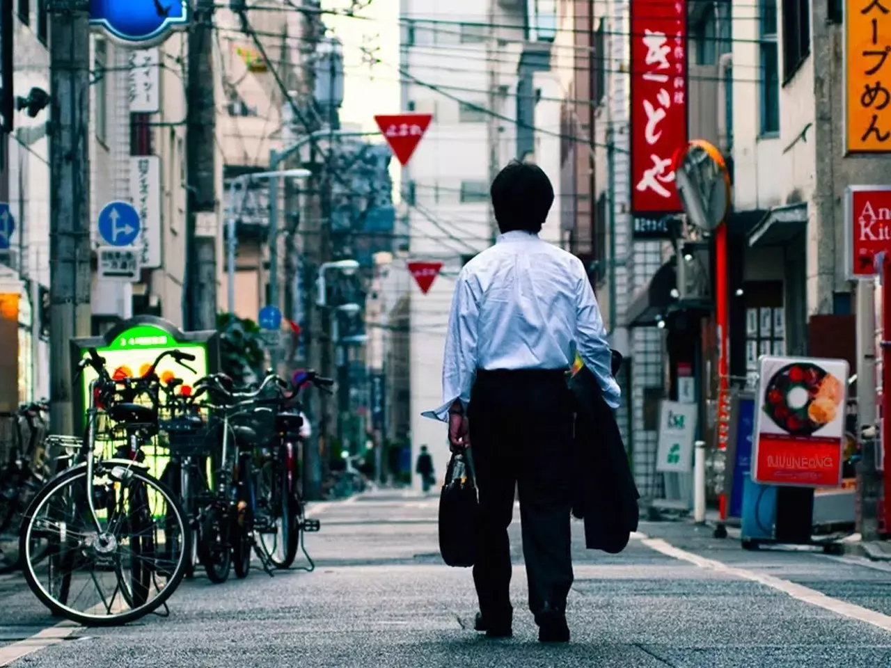 what is karoshi, how do japanese workers overcome it