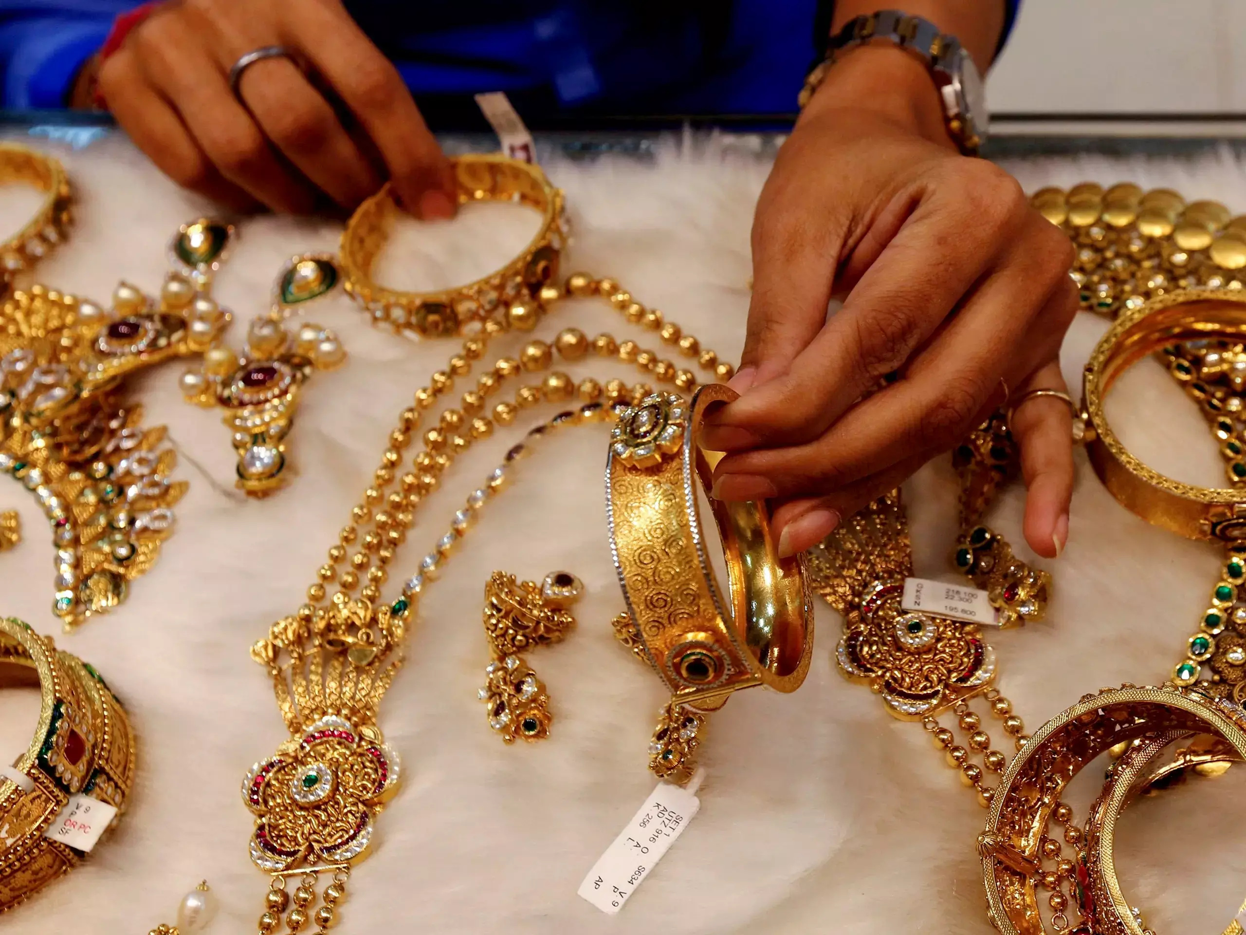 സ്വര്‍ണവില മുന്നോട്ടുതന്നെ;  പവന് വര്‍ധിച്ചത് 240 രൂപ