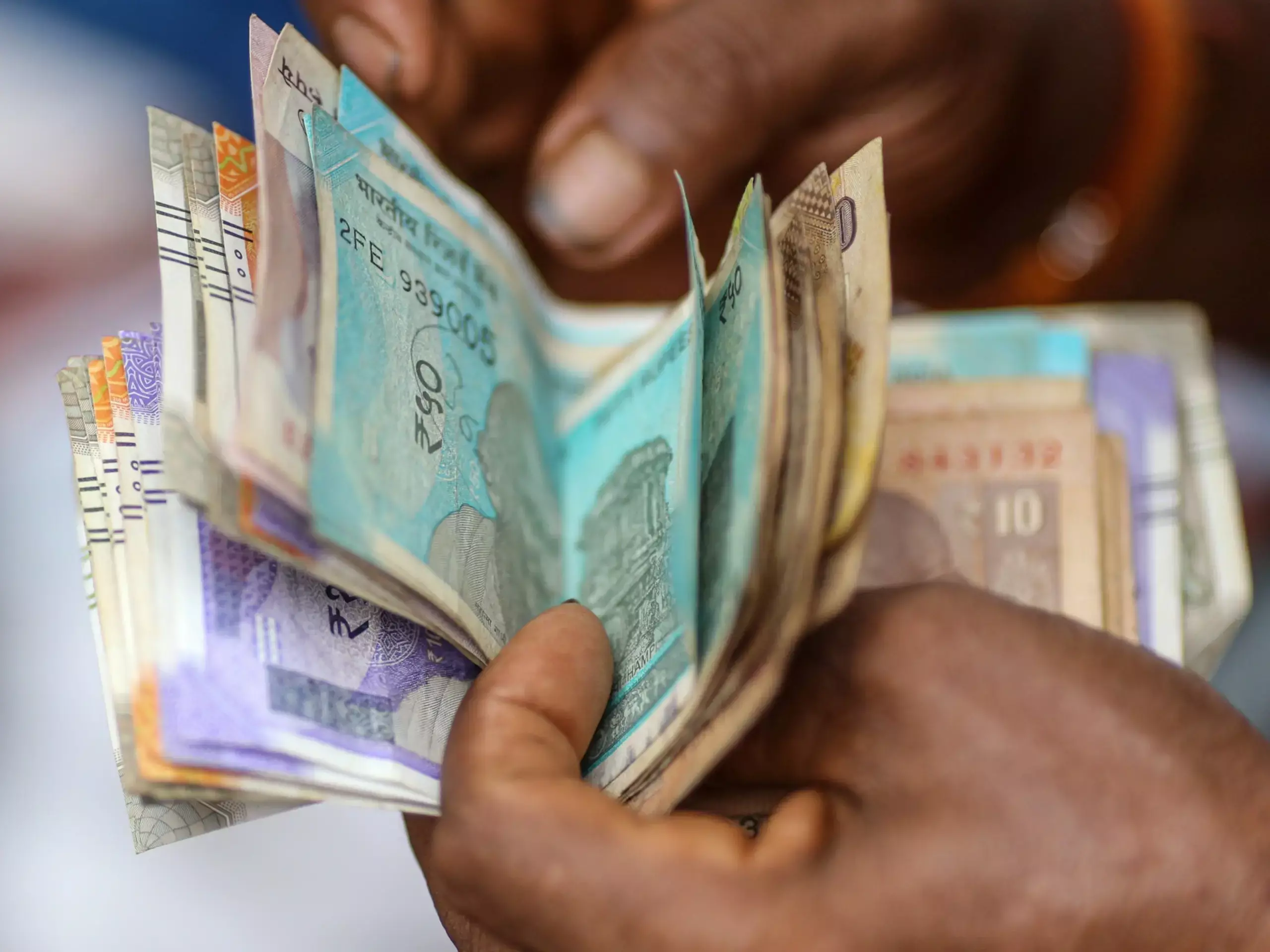 62 ലക്ഷം പേര്‍ക്ക് 1600 രൂപ വീതം; ക്ഷേമ പെന്‍ഷന്‍ വിതരണം ഇന്നു മുതല്‍