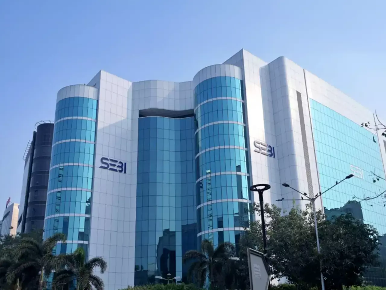 who will succeed madhabi puri buch, applications invited for the post of sebi chief who will succeed madhabi puri buch, applications invited for the post of sebi chief