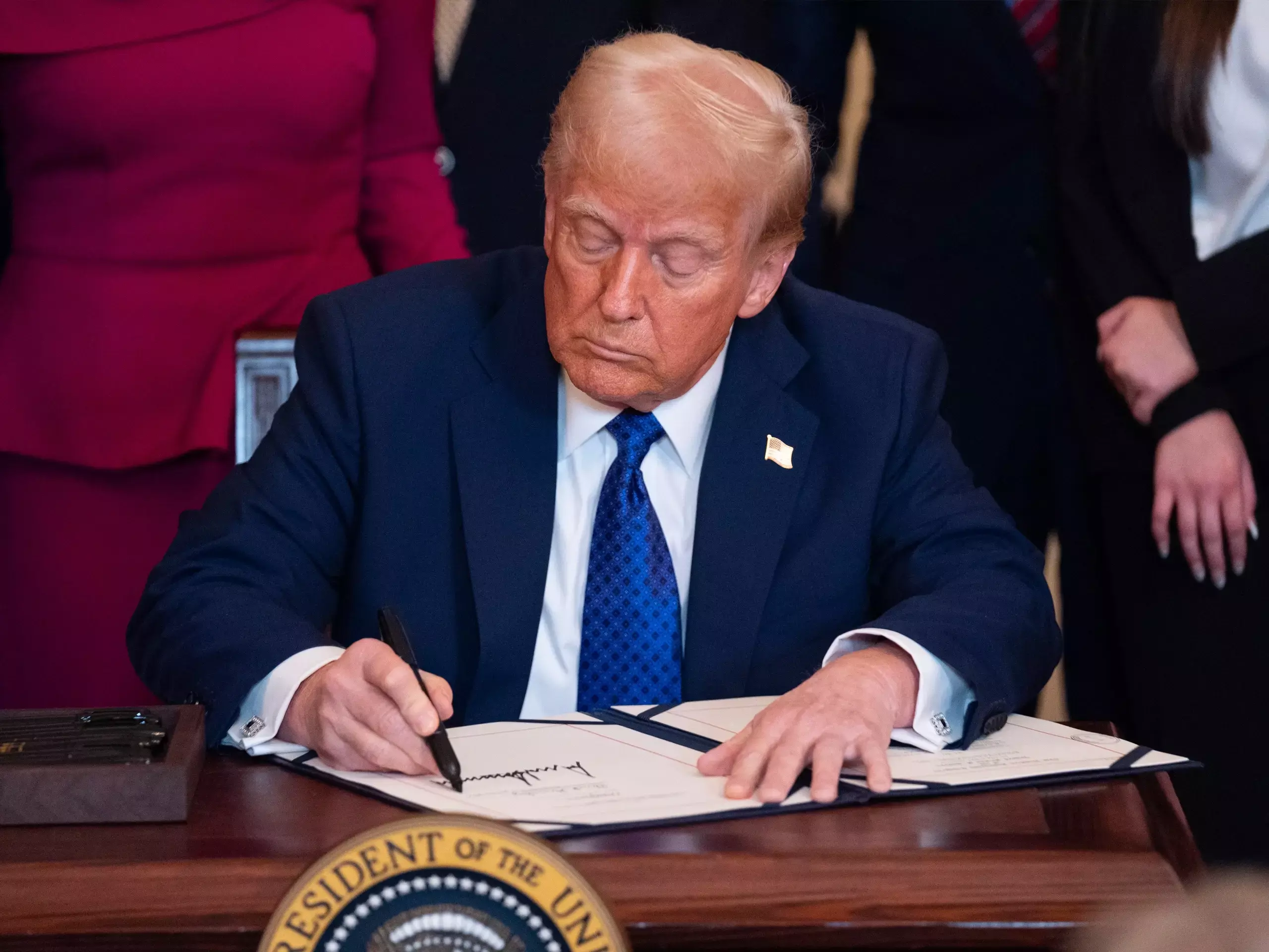 അനധികൃത കുടിയേറ്റക്കാരെ  ഗ്വാണ്ടനാമോ ജയിലിലടയ്ക്കാന്‍ ട്രംപ്