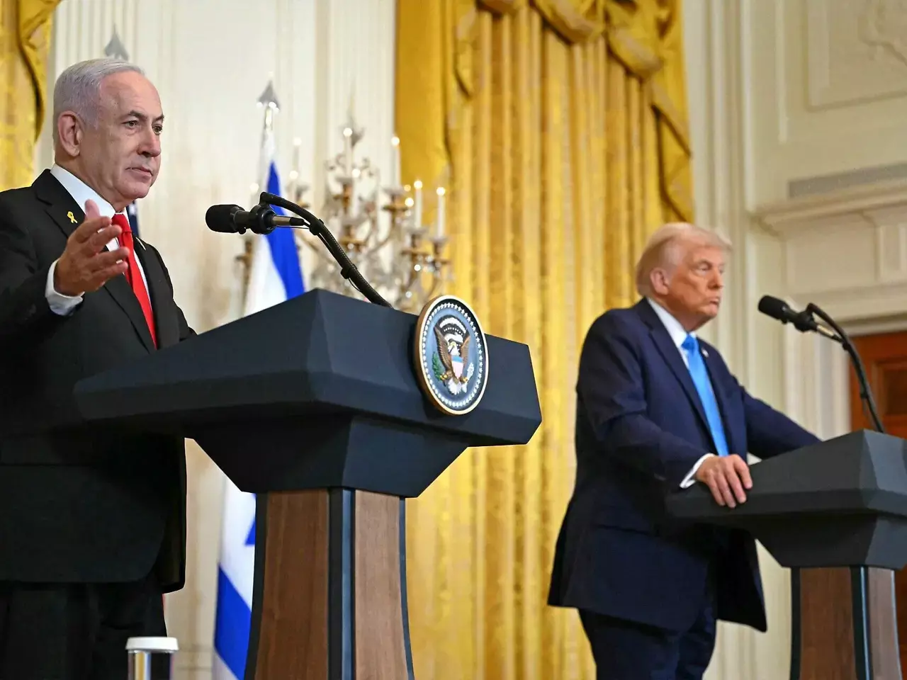 trump says he will take over and develop gaza, hamas says plan wont work