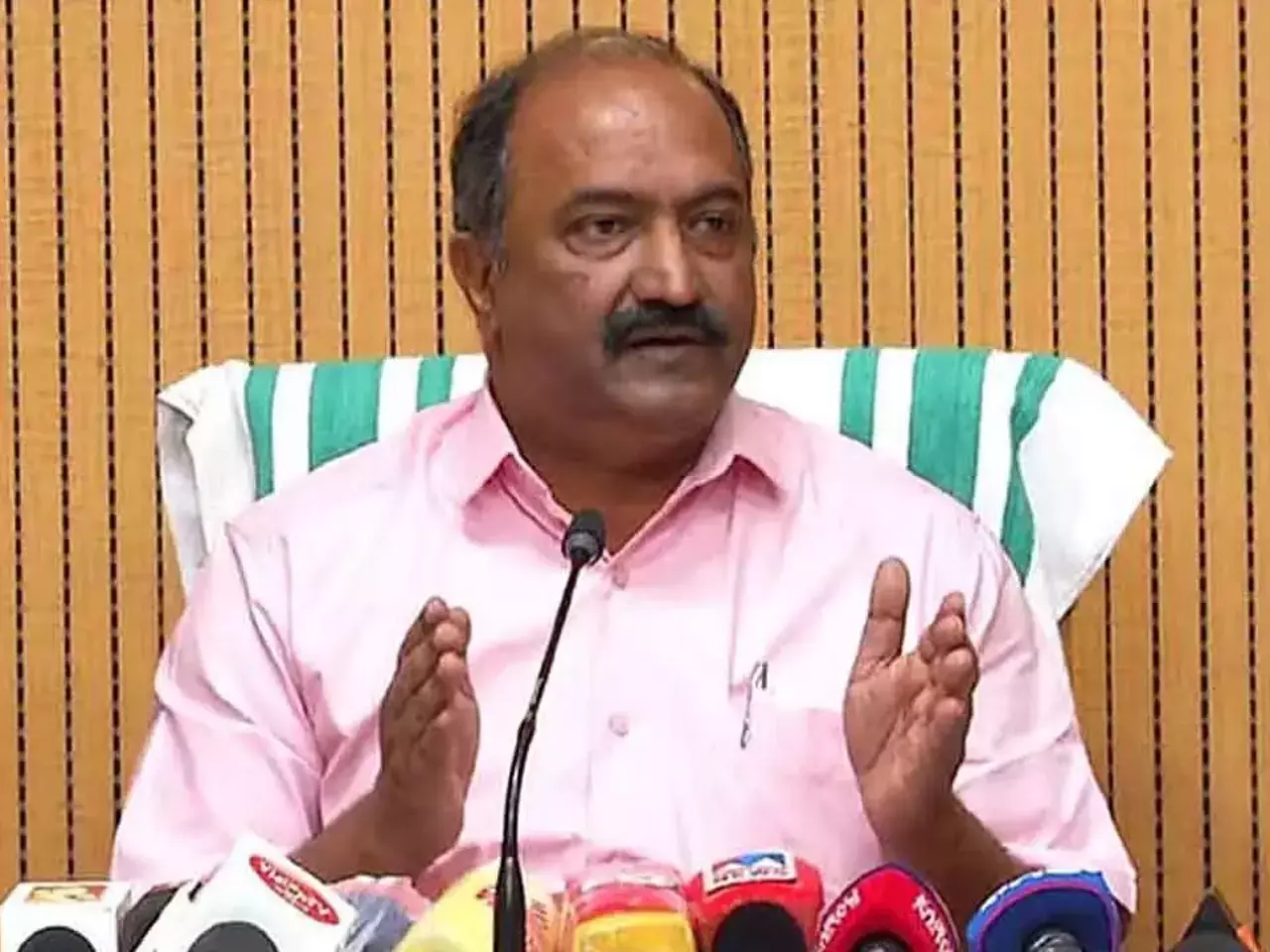 തദ്ദേശ സ്വയംഭരണ സ്ഥാപനങ്ങൾക്ക്‌ 213.43 കോടി രൂപകൂടി അനുവദിച്ചു