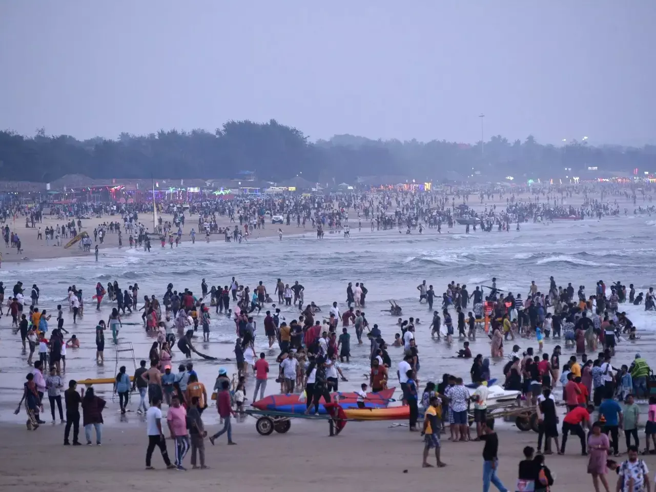foreign tourists flock to goa