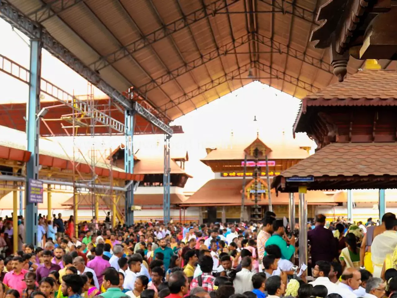 guruvayur temple receives rs. 5 crore in treasury