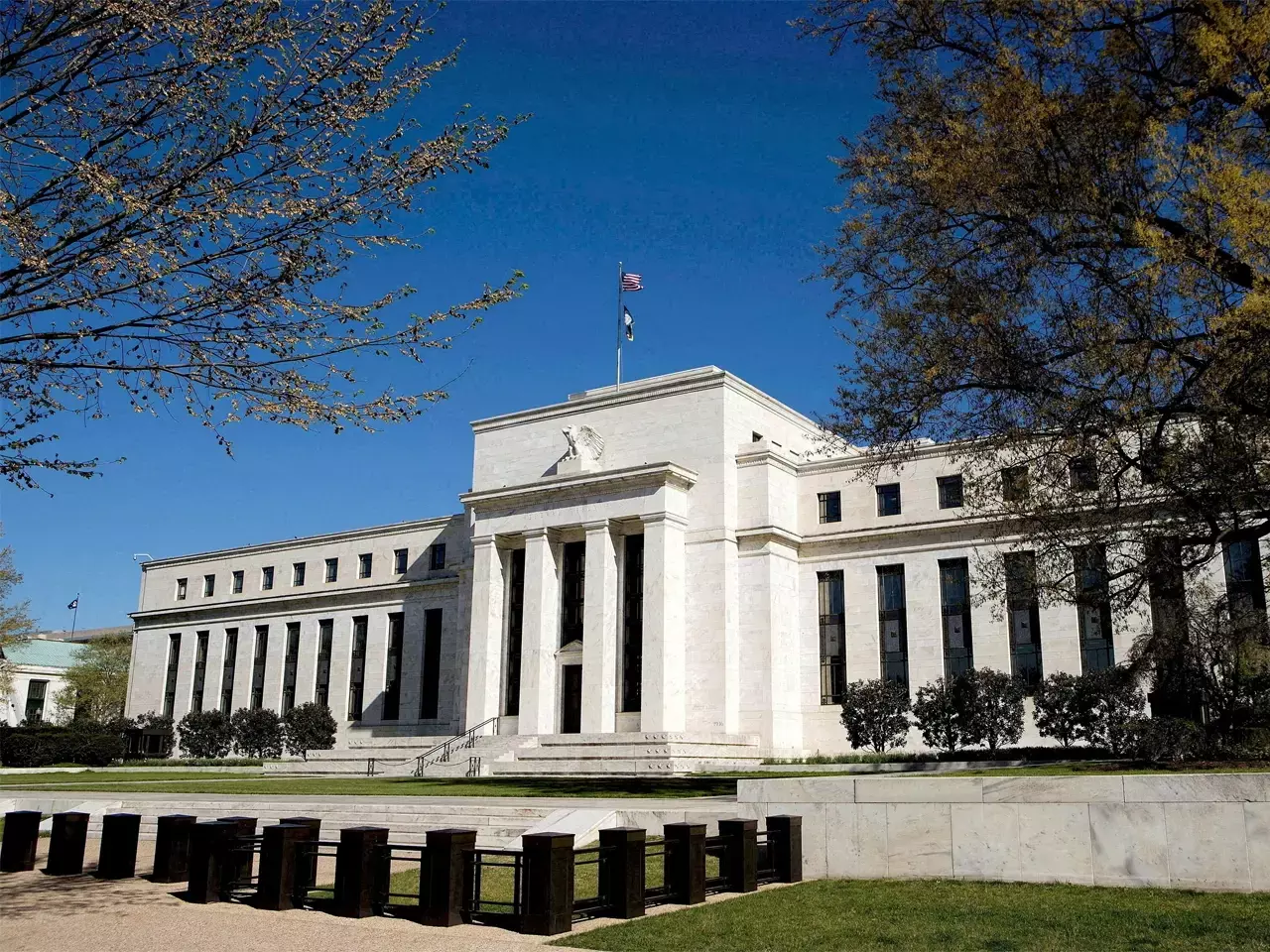 fed reserve may not cut rates