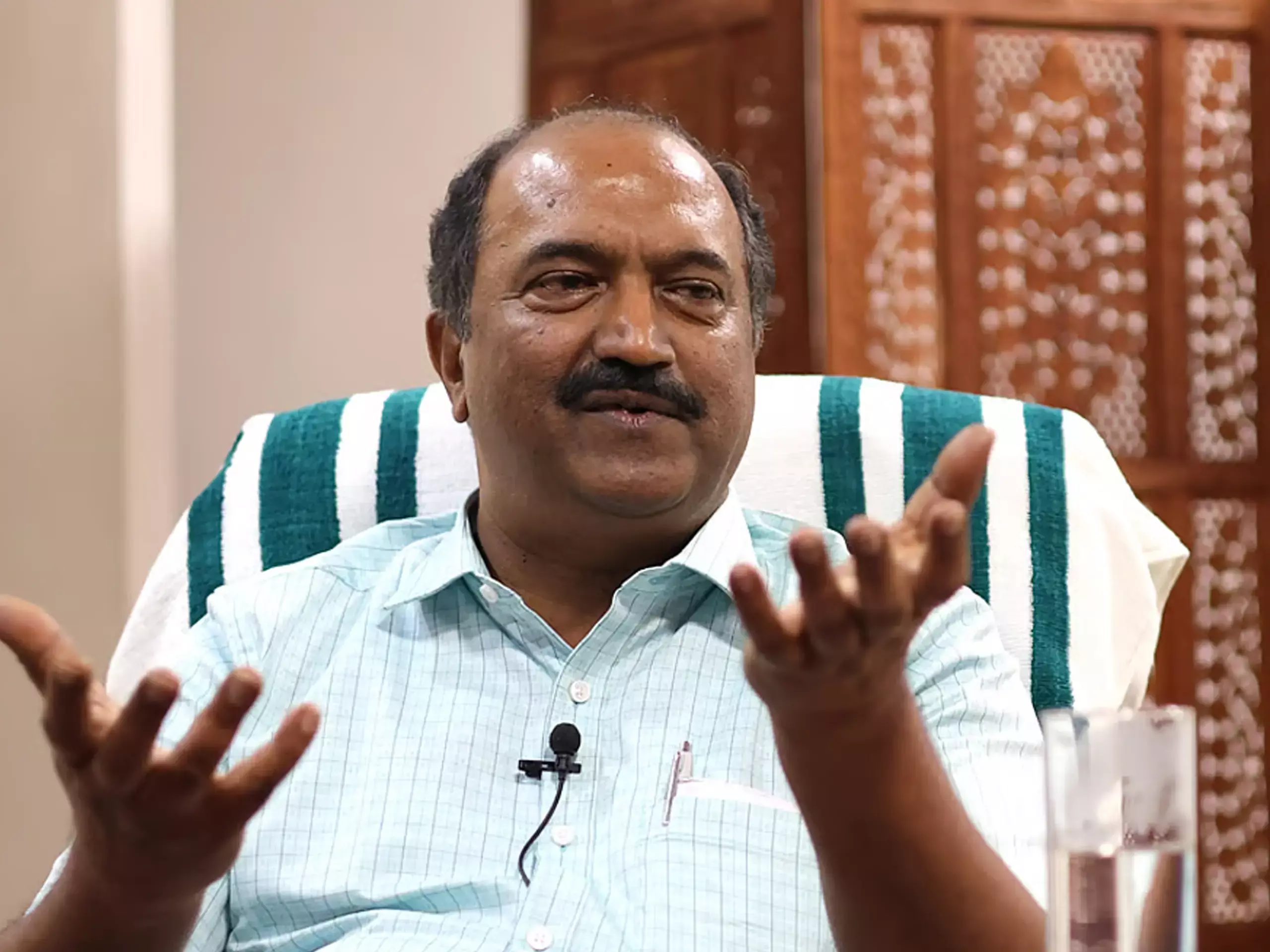 തദ്ദേശ സ്വയംഭരണ സ്ഥാപനങ്ങള്‍ക്ക് 1905 കോടി രൂപ കൂടി അനുവദിച്ചു