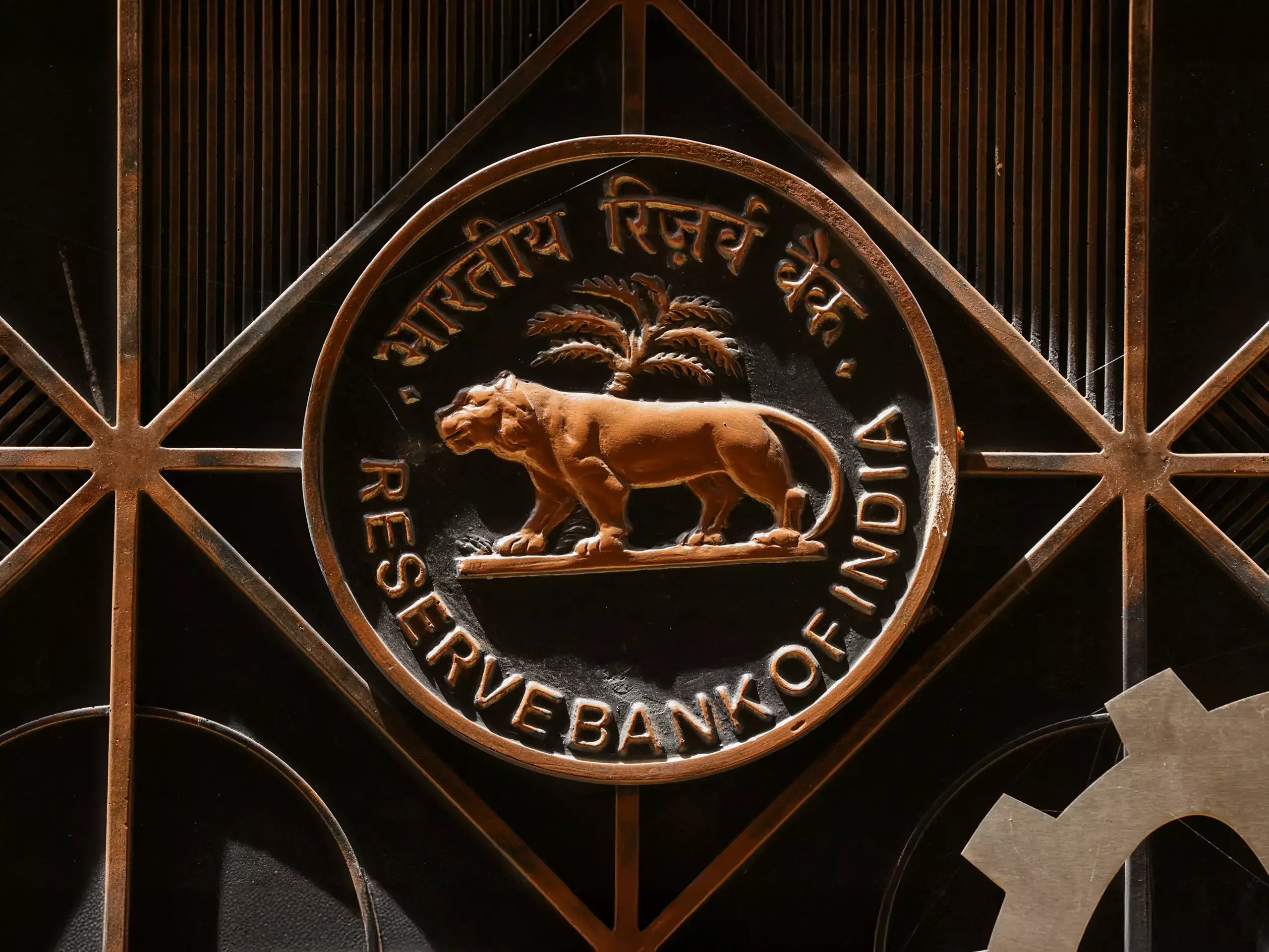 ആര്‍ബിഐ നിരക്കുകള്‍ കുറയ്ക്കുമെന്ന് സൂചന