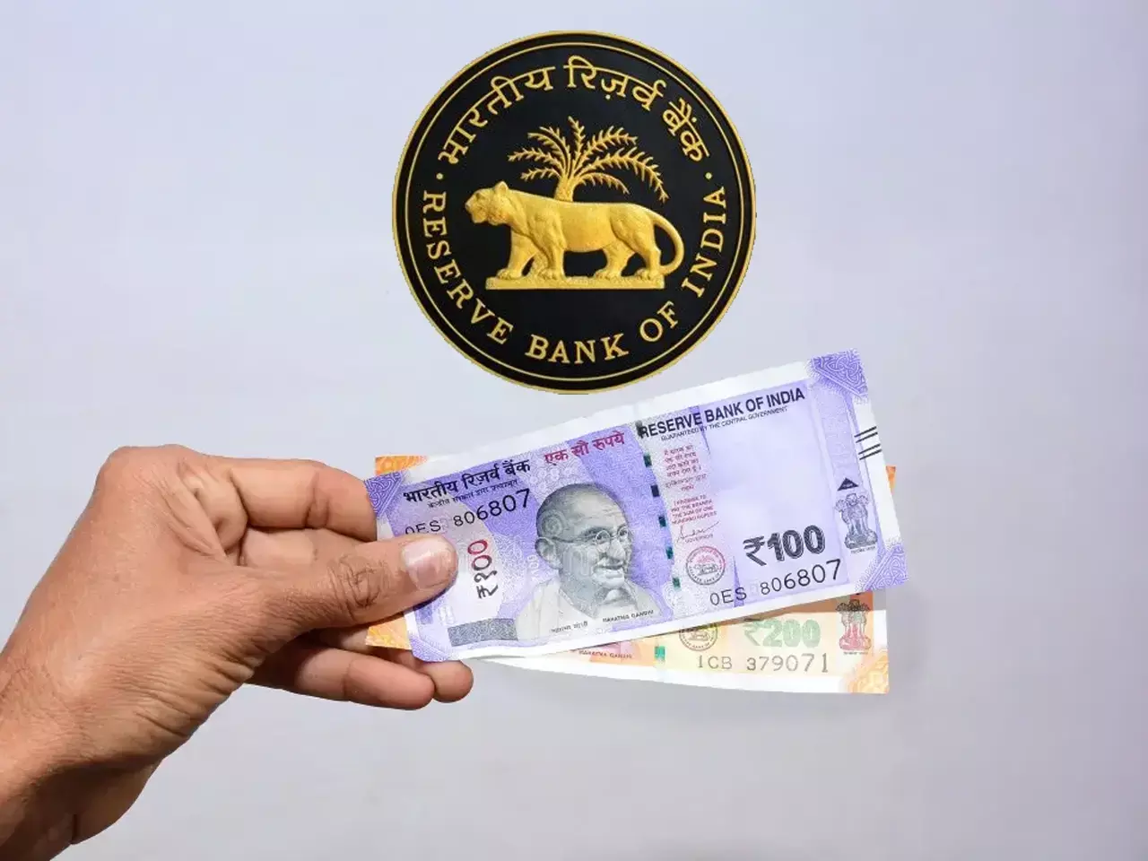rbi to issue new 100 and 200 rupee notes
