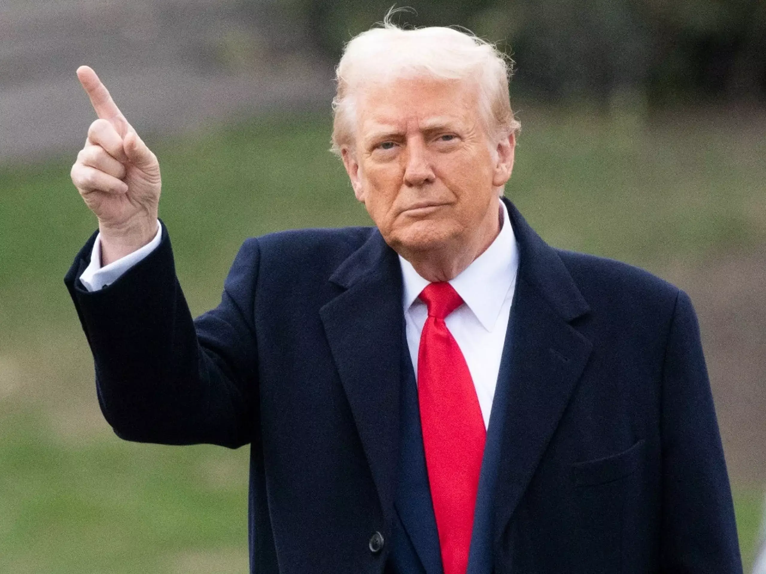 യാത്രാവിലക്ക് ഏര്‍പ്പെടുത്താന്‍ ട്രംപ്;  പട്ടികയില്‍ 41 രാജ്യങ്ങളെന്ന് സൂചന