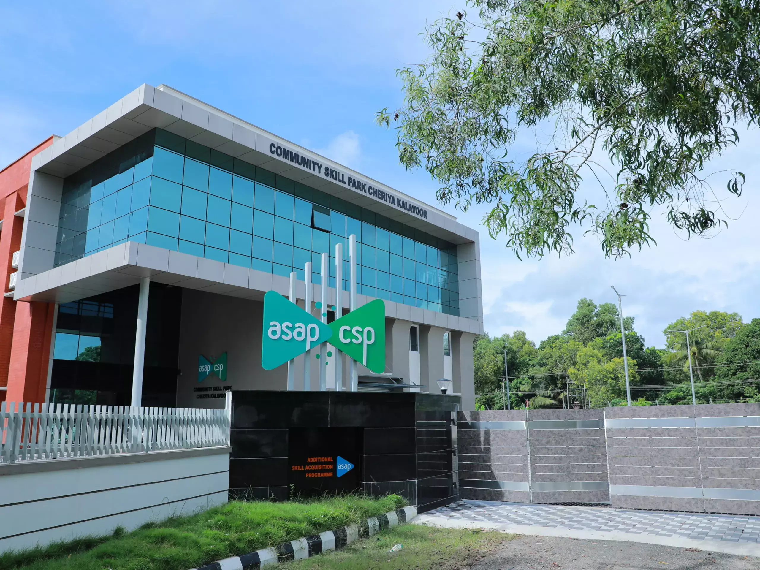 മൾട്ടിനാഷണൽ കമ്പനികളിൽ തൊഴിലവസരങ്ങൾ