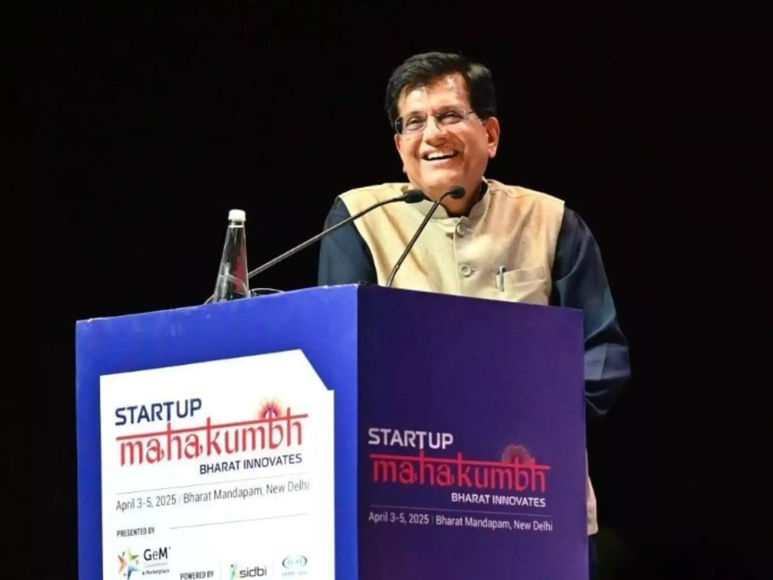 സ്റ്റാര്ട്ടപ്പുകളെ വൈവിധ്യവല്ക്കരിക്കണമെന്ന് ഗോയല് സ്റ്റാര്ട്ടപ്പുകളെ വൈവിധ്യവല്ക്കരിക്കണമെന്ന് ഗോയല്