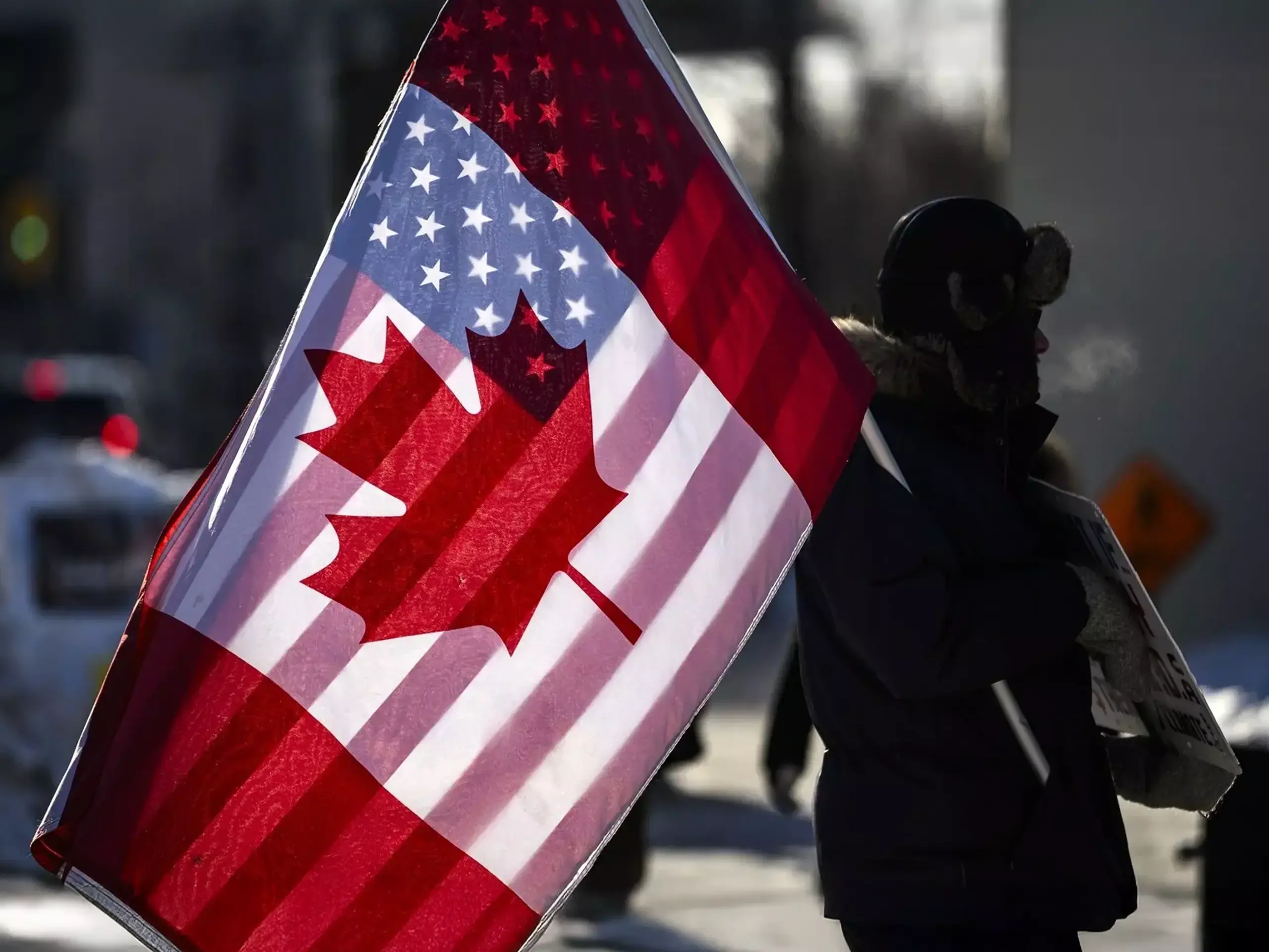 യുഎസിലേക്കുള്ള യാത്രികര്ക്ക് കാനഡയുടെ മുന്നറിയിപ്പ് യുഎസിലേക്കുള്ള യാത്രികര്ക്ക് കാനഡയുടെ മുന്നറിയിപ്പ്