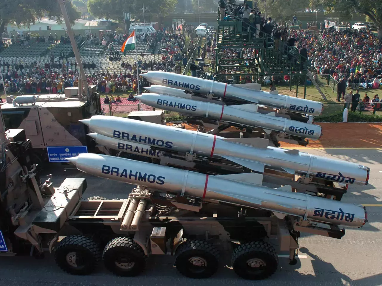 india targets defence exports worth half a lakh crore