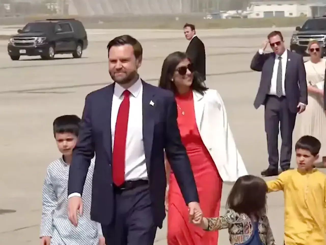 jd vance arrives in india, meets pm today
