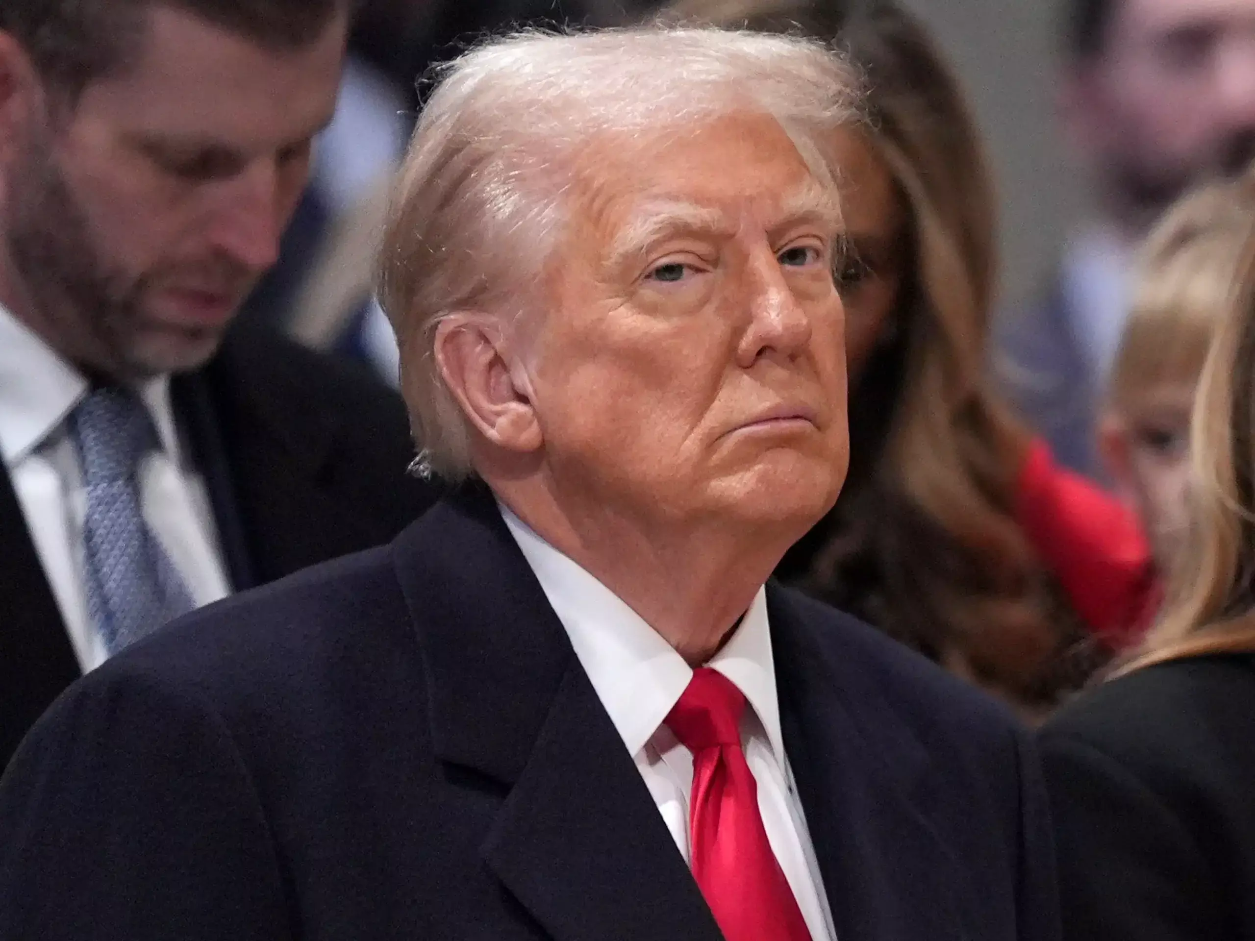 ട്രംപ് പിന്മാറുന്നു; വ്യാപാര യുദ്ധം   സമാധാനത്തിലേക്കെന്ന് സൂചന