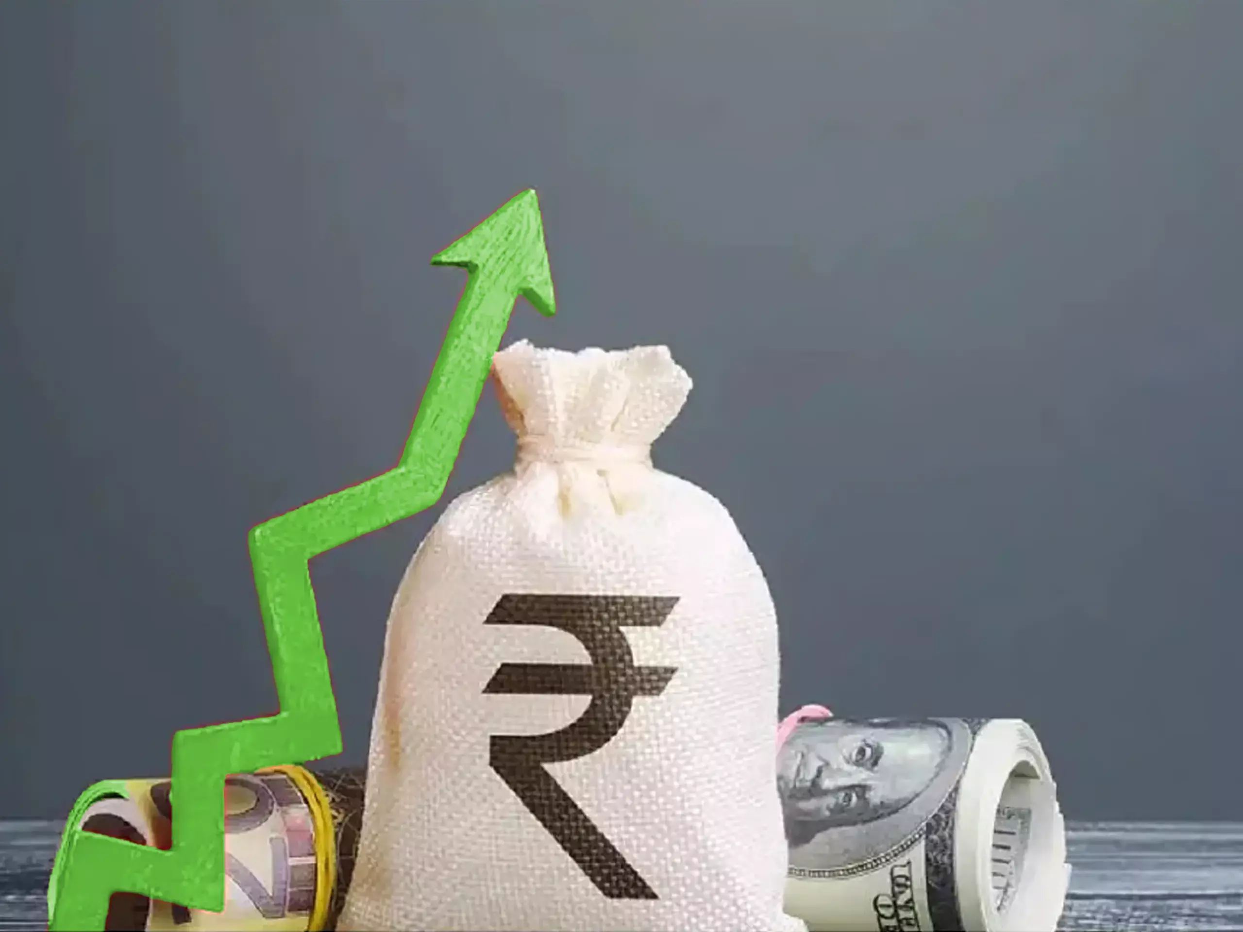 രൂപക്ക്‌ നേട്ടം; ഓഹരി വിപണി നഷ്ടത്തില്‍