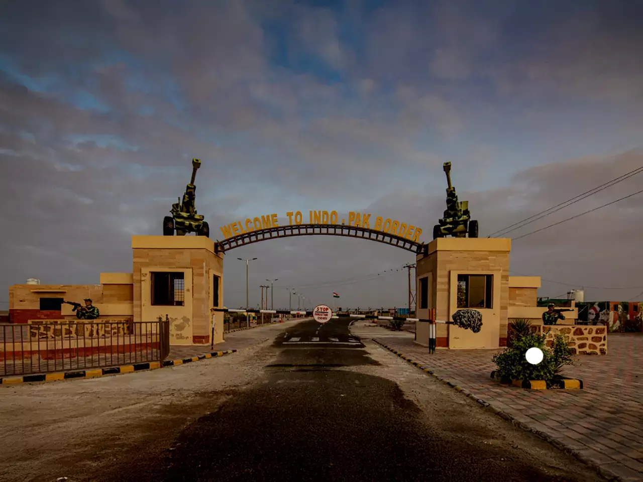 india-pakistan borders closed, prices of dry fruits will increase india-pakistan borders closed, prices of dry fruits will increase